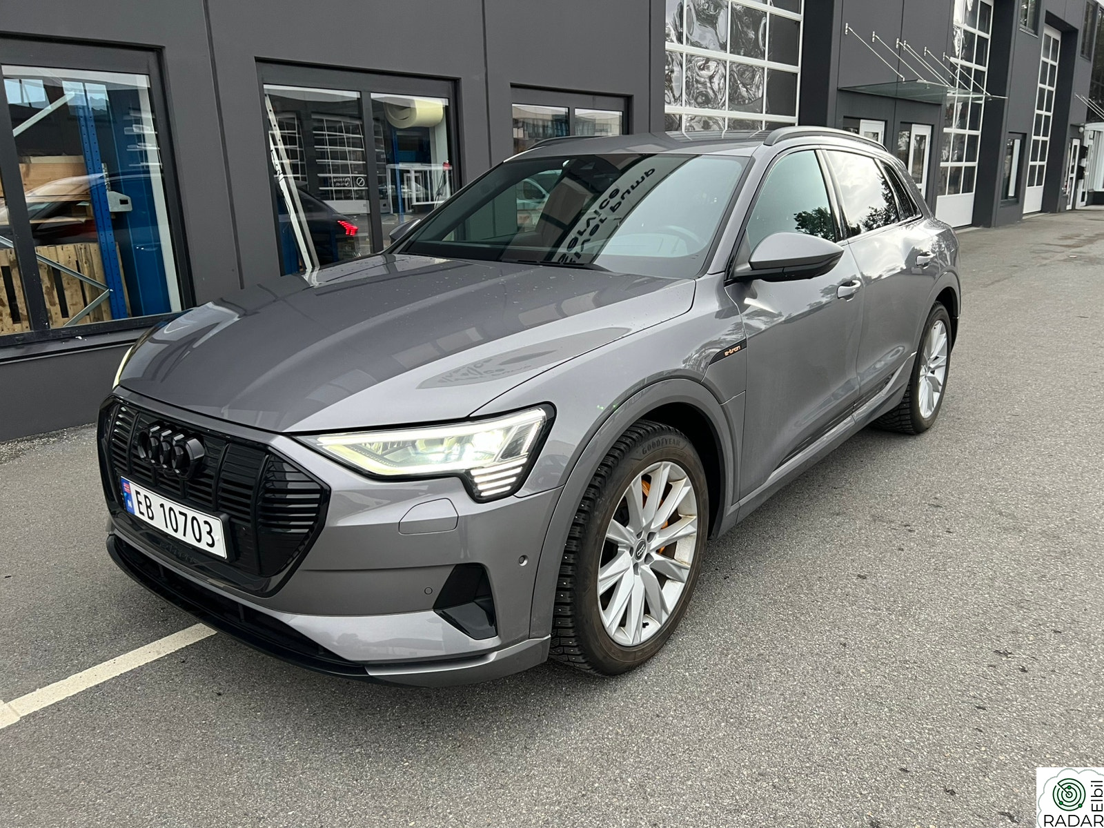 AUDI e-tron 55 Advanced Business
