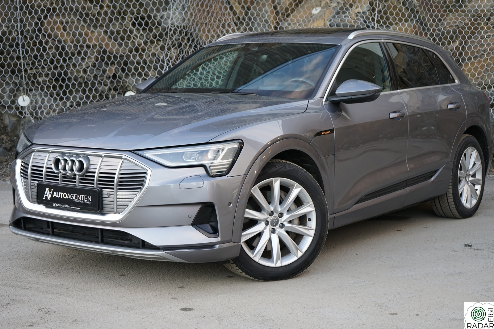 AUDI e-tron 55 Advaced/ S-line/ Panorama/B&O/ HUD/ACC/ 1-eier/++