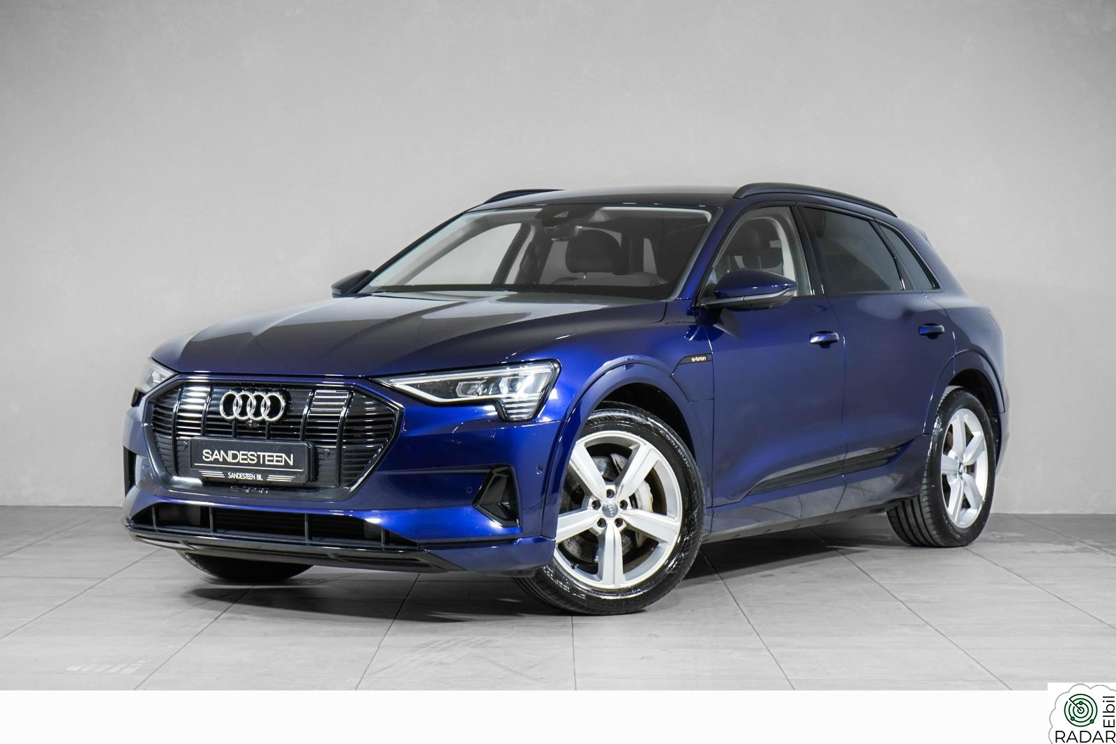 AUDI e-tron 50 50/LUFT/SKINN/360/HENGERFESTE/ACC/LANE/EL LUKE/KØ ASSI