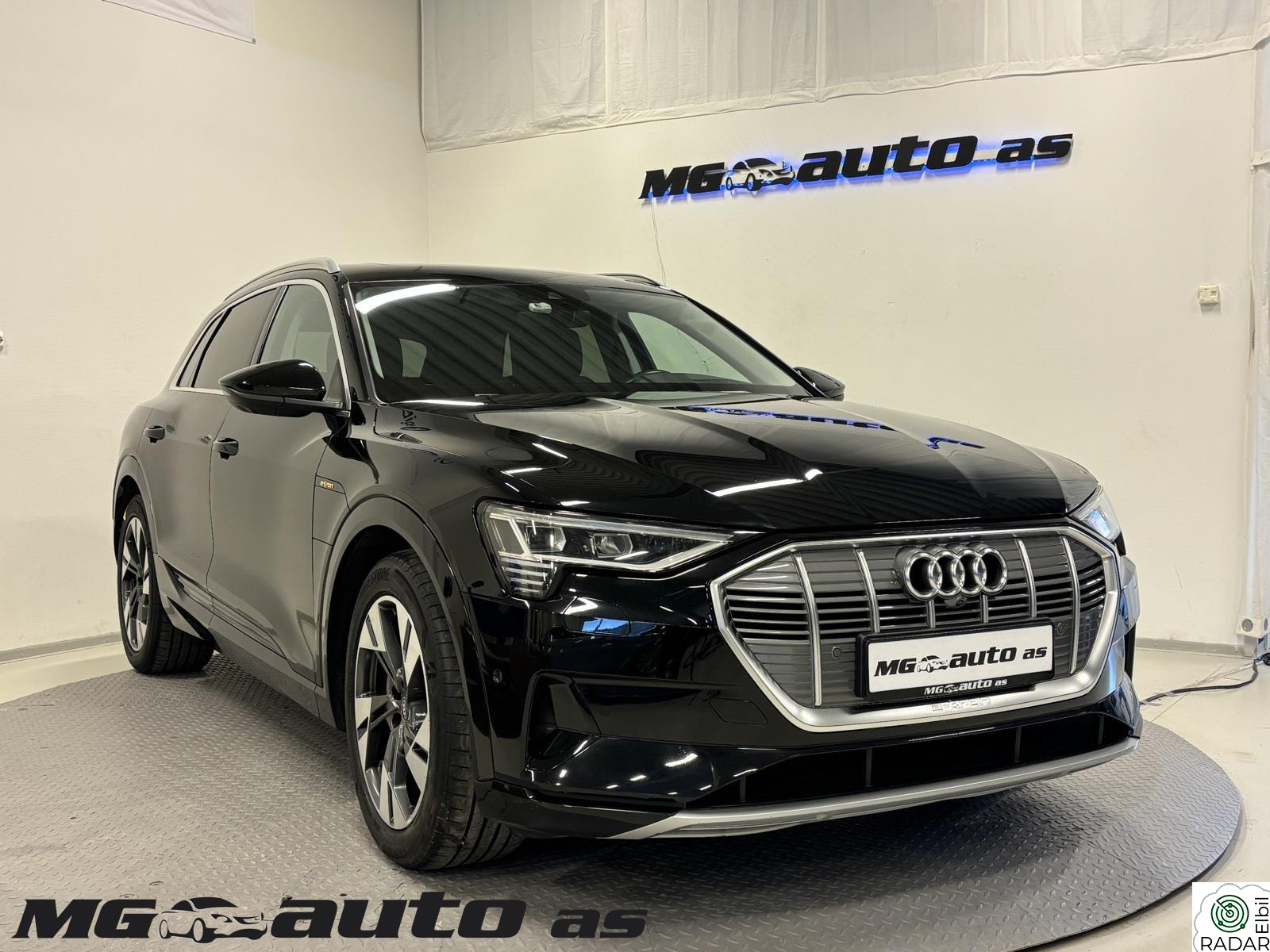 AUDI e-tron 55 55*ADAP CRUISE*360 KAM*HUD*PANORAMA*B&O*KROK*1 EIER