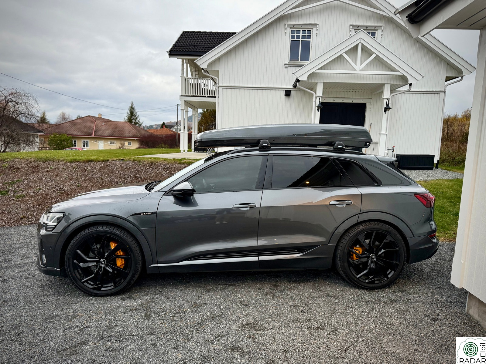 AUDI E TRON 55 55 S-line Sport Black Edition l 22" l Takboks l 360 ++