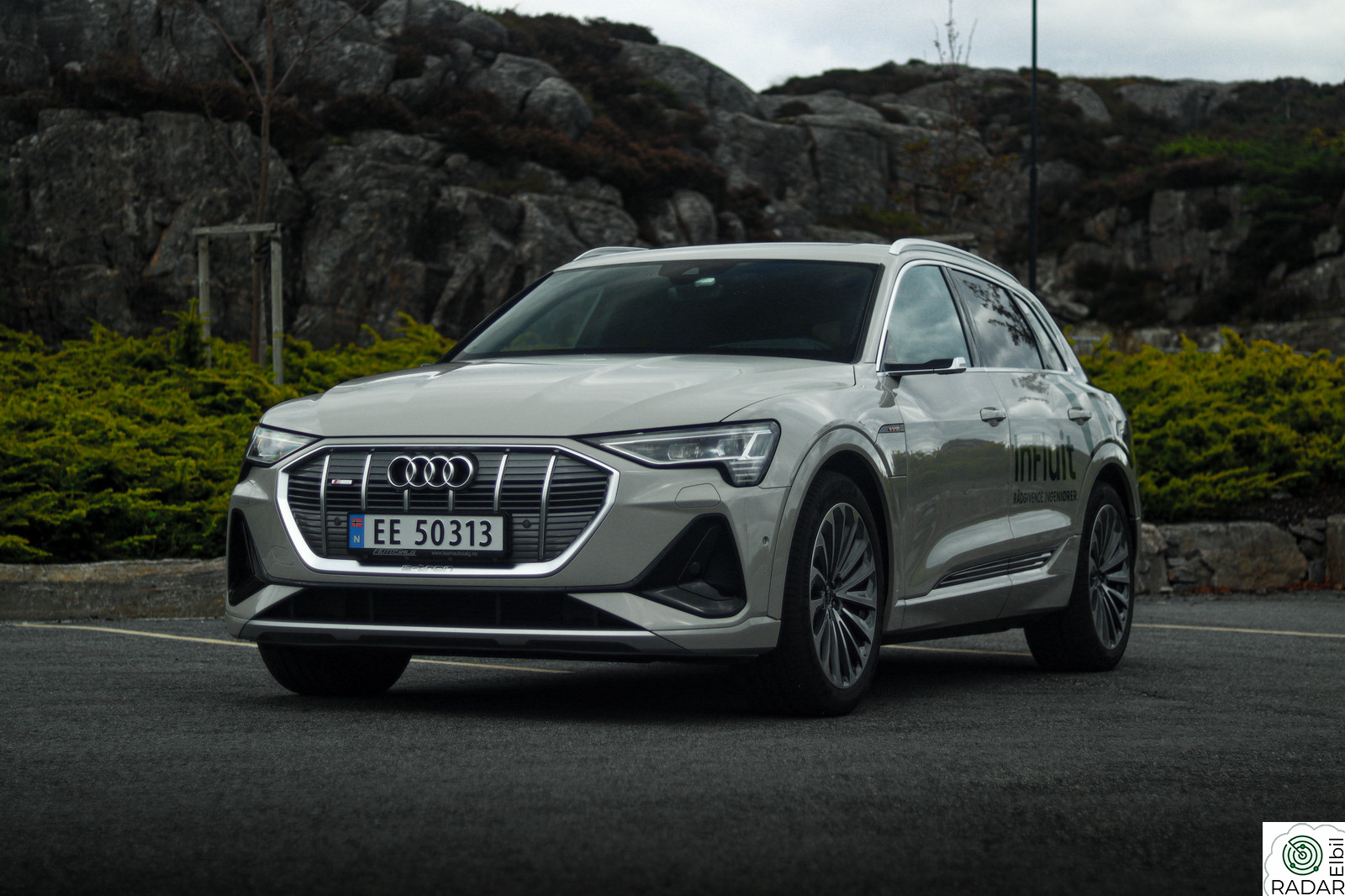 AUDI e-tron 55 55 408HK 2X-Sline Pano/HUD/Krok/Nattsyn/ACC/Kamera ++
