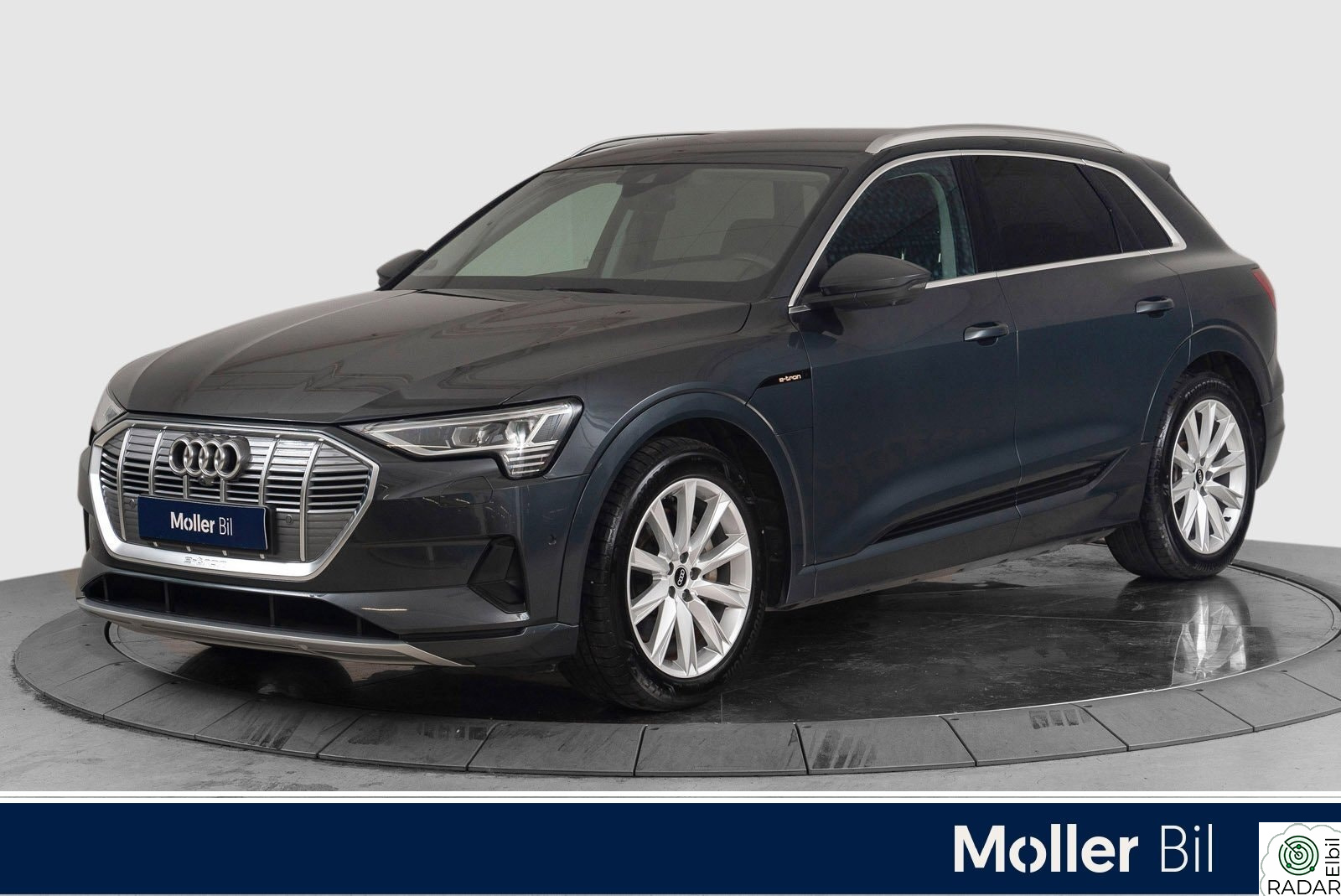 AUDI E TRON 55 55 advanced sport Hengerfeste, Matrix, Skinn