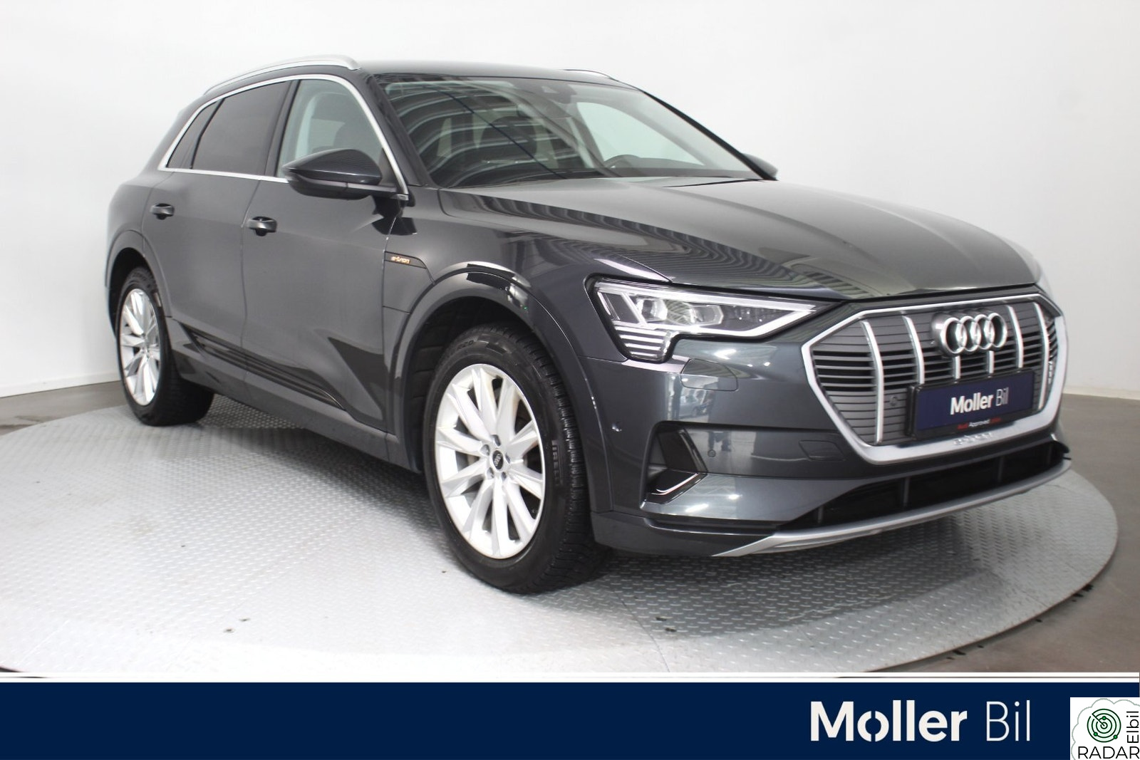AUDI E TRON 55 55 Advanced Business - R.Kam, Skinn, ACC, Krok