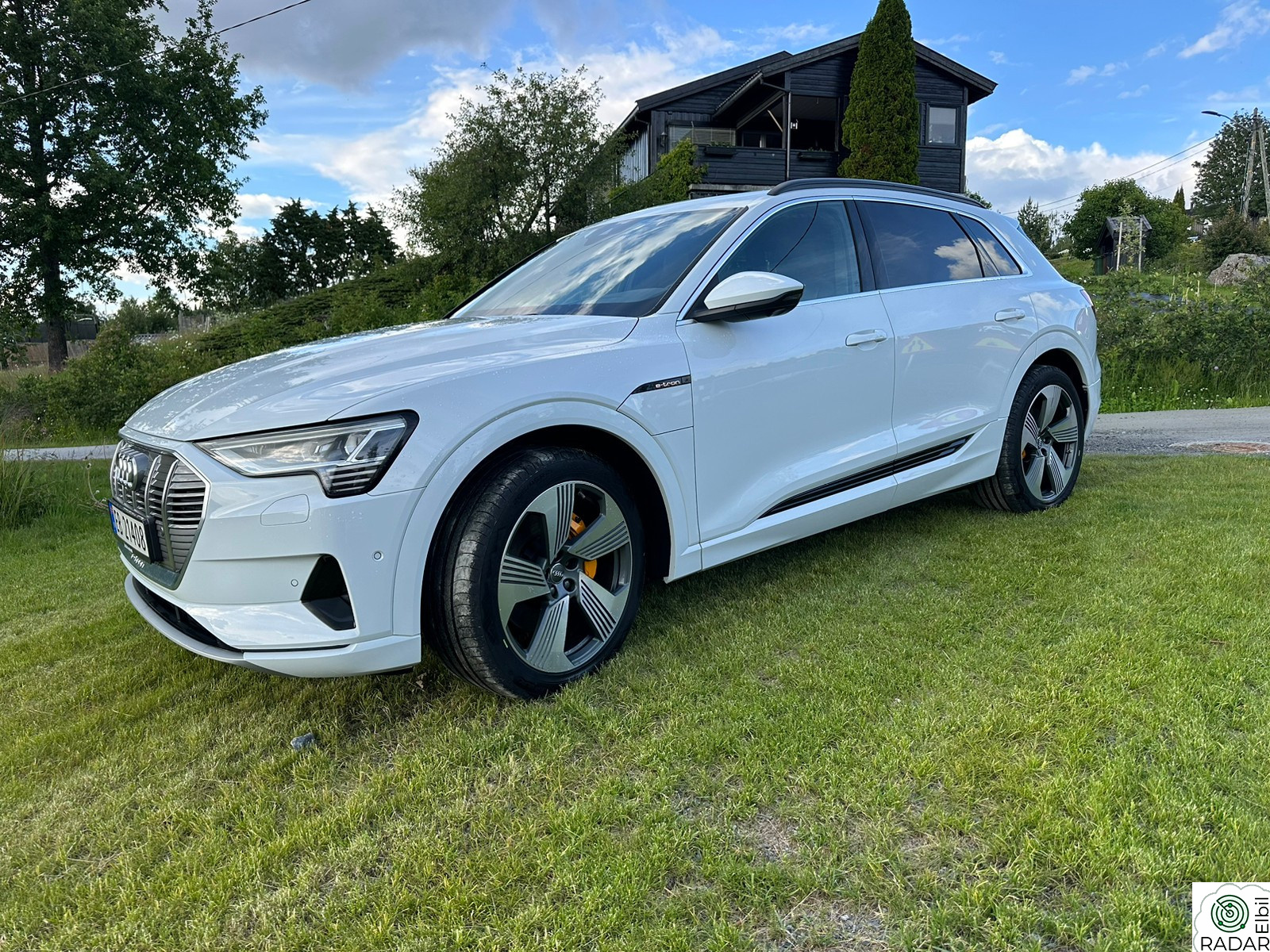 AUDI e-tron 55 quattro