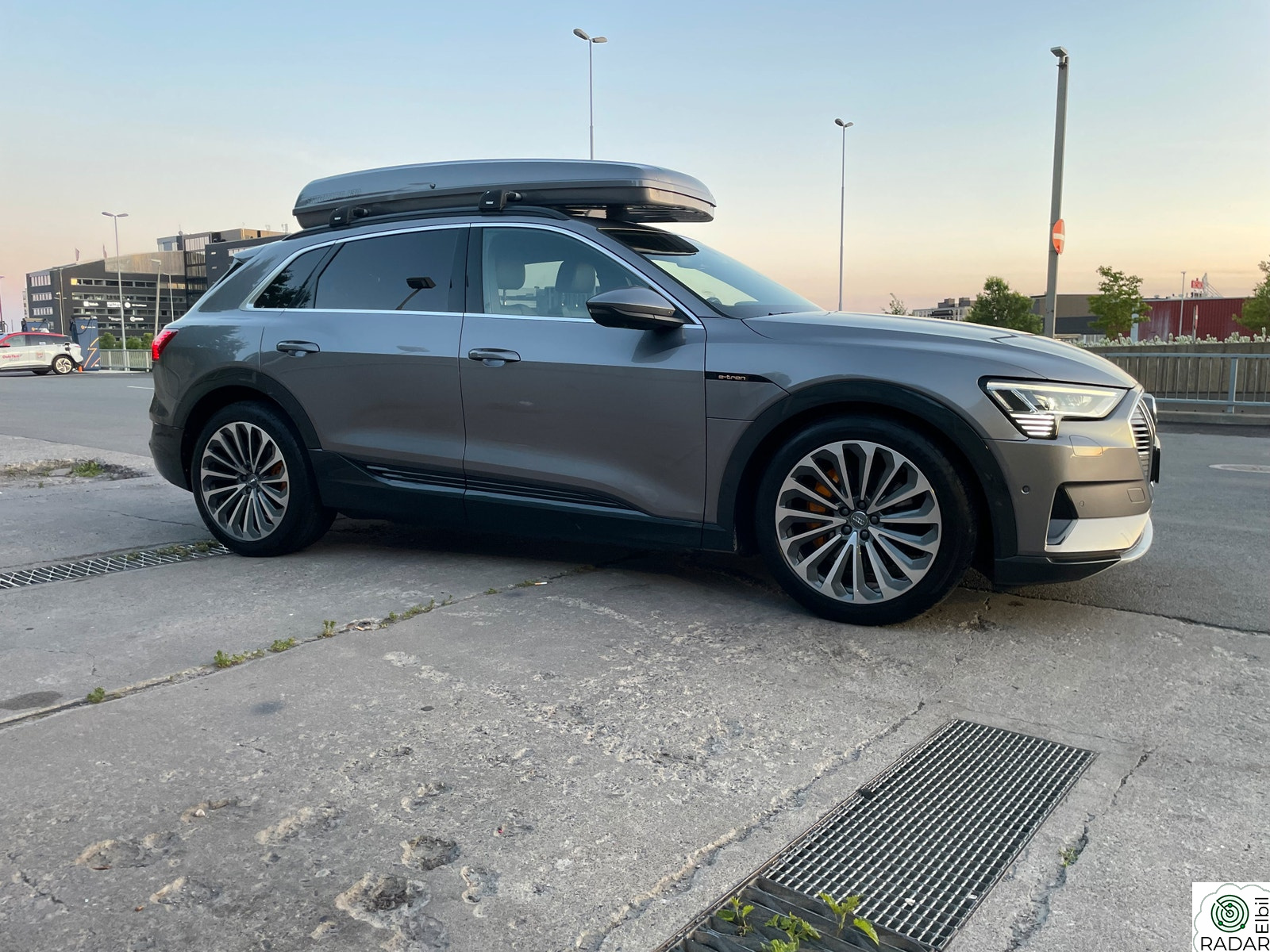 AUDI e-tron 55 Advanced Plus / B&O / Luft / HeadUp / Skiboks ++