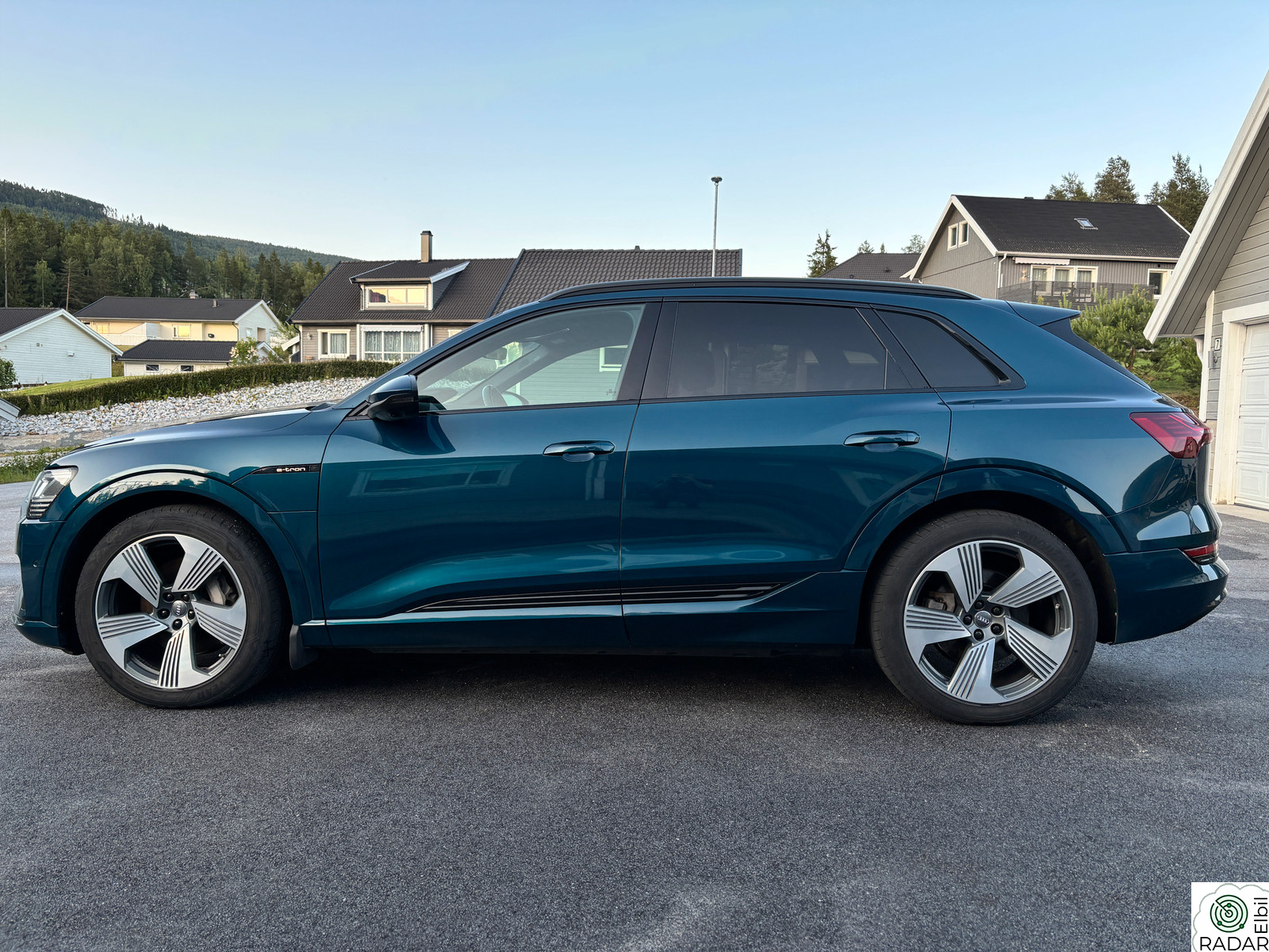 AUDI e-tron 55 S line