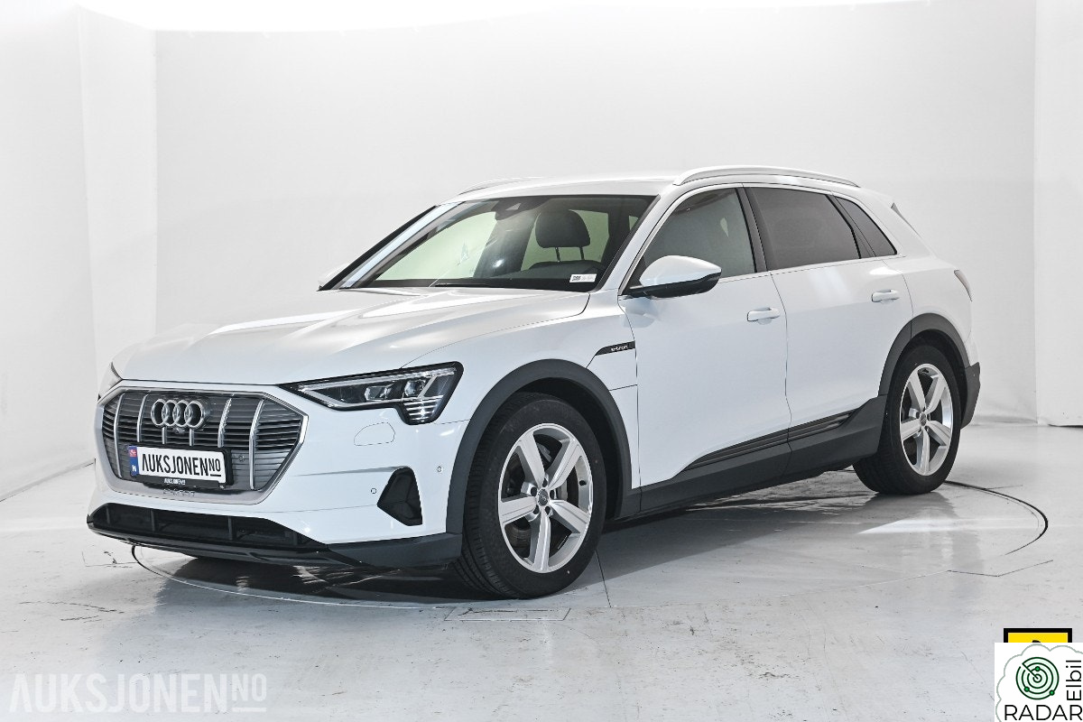 AUDI e-tron 55 S LINE SPORTSSETER HENGERFESTE 360-KAMERA LUFTFJÆRIN