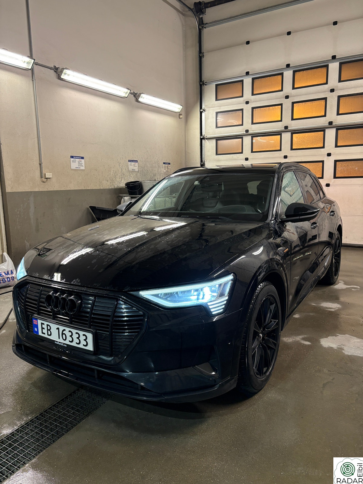 AUDI e-tron 55 S line