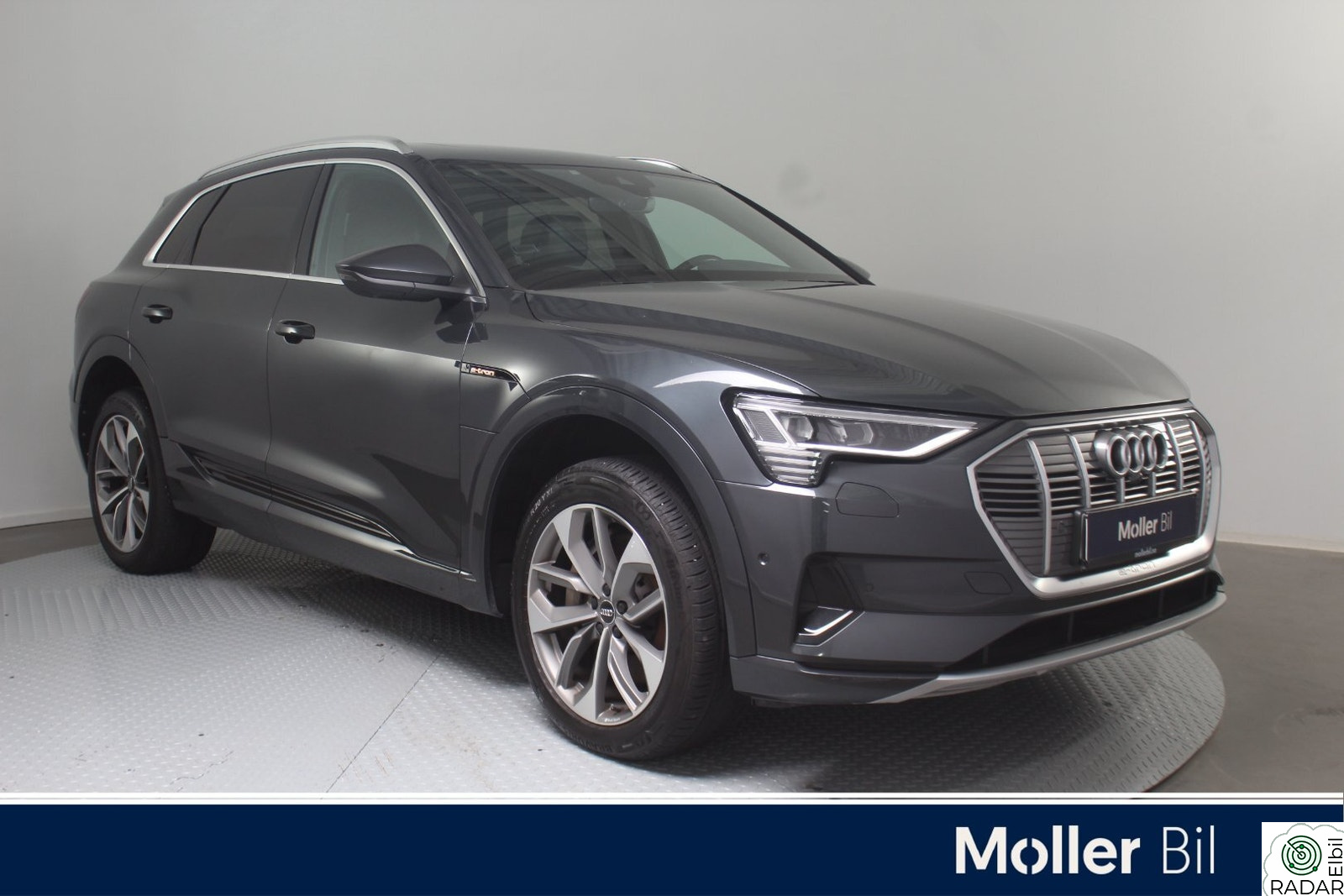 AUDI e-tron 55 55 Advanced Exclusive - 20", 360Kam, HUD, B&O, Luft