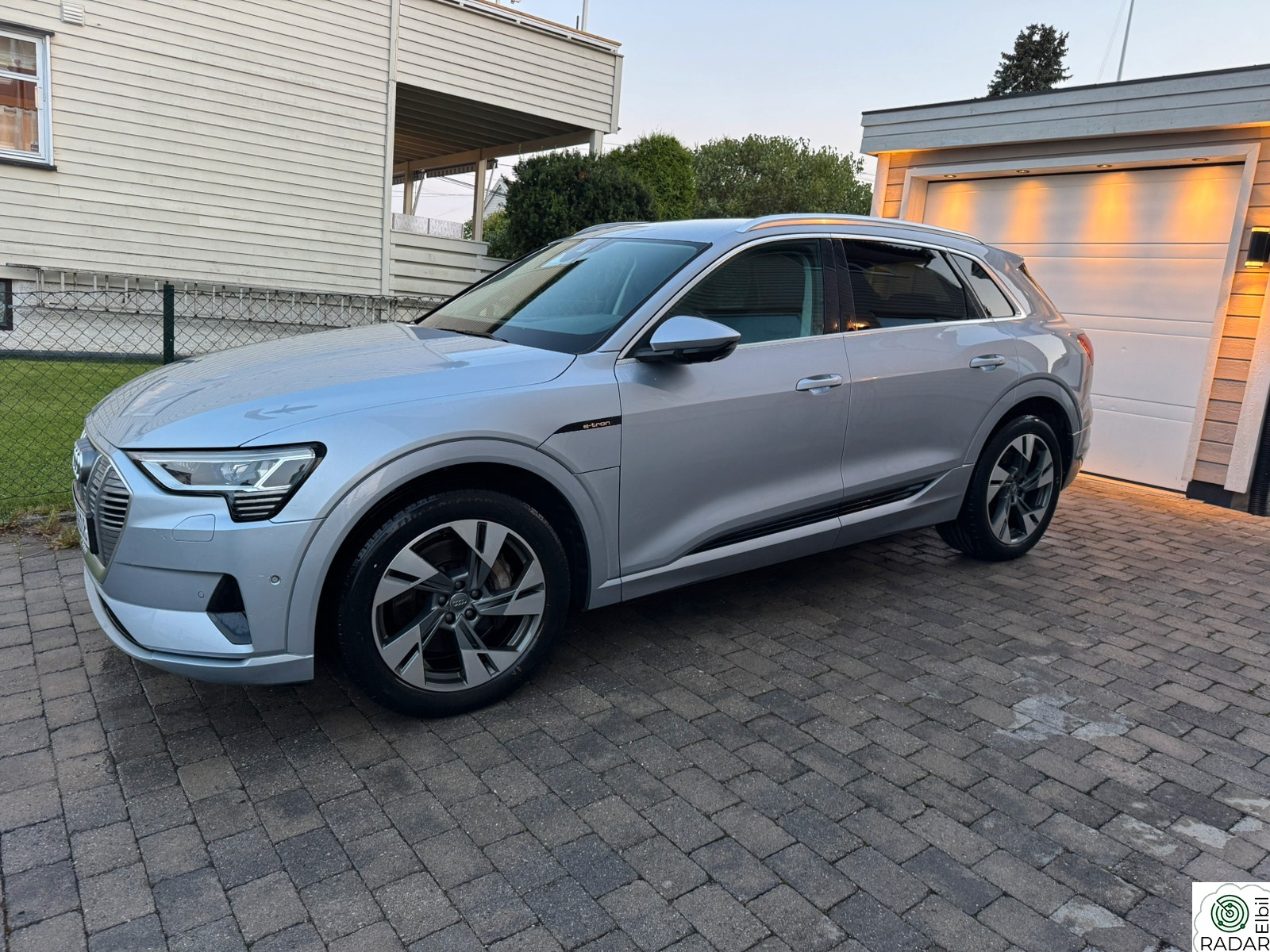 AUDI e-tron 55 55 Advanced Sport - Matrix/H.feste/El.seter/360