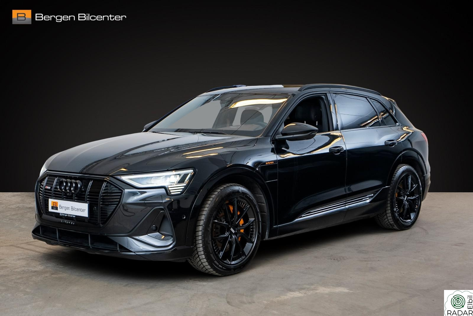 AUDI E TRON 55 55 S-Line BlackEdition H-feste Panorama Skinn 360-kam