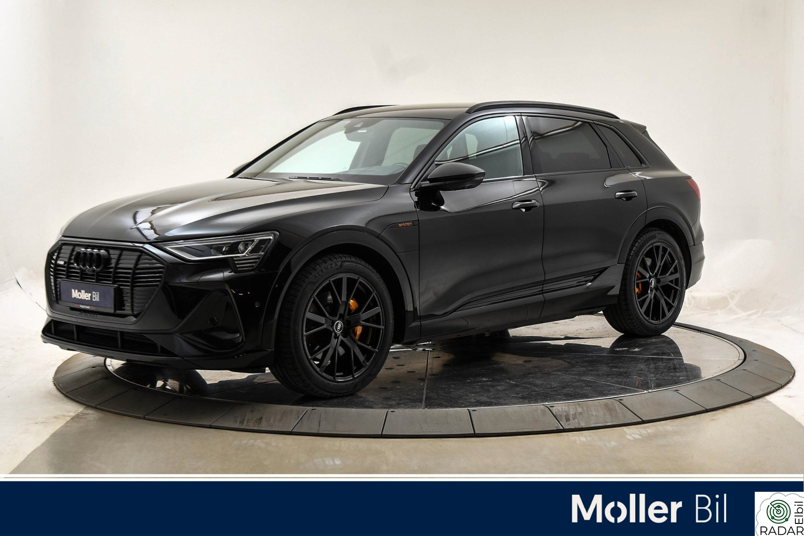 AUDI E TRON 55 55 S line Sport Black Edition