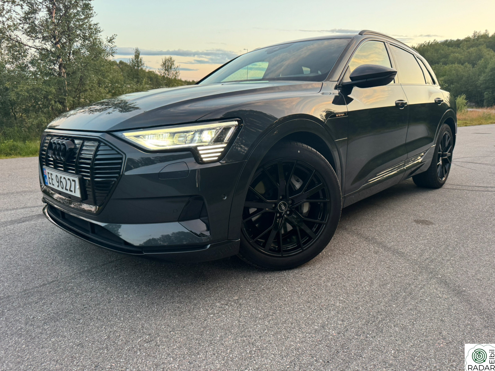 AUDI E TRON 55 55 Advanced Business. Hengerfeste, vinterpakke mm.