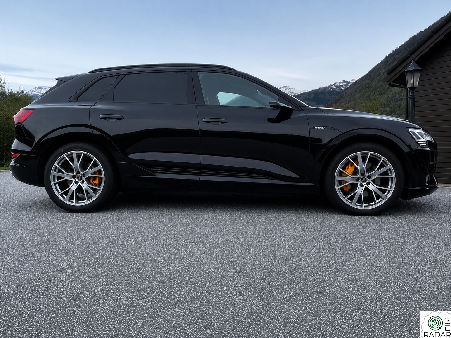 AUDI e-tron 55 S Line/Konturseter/Nightvision/alt utstyr