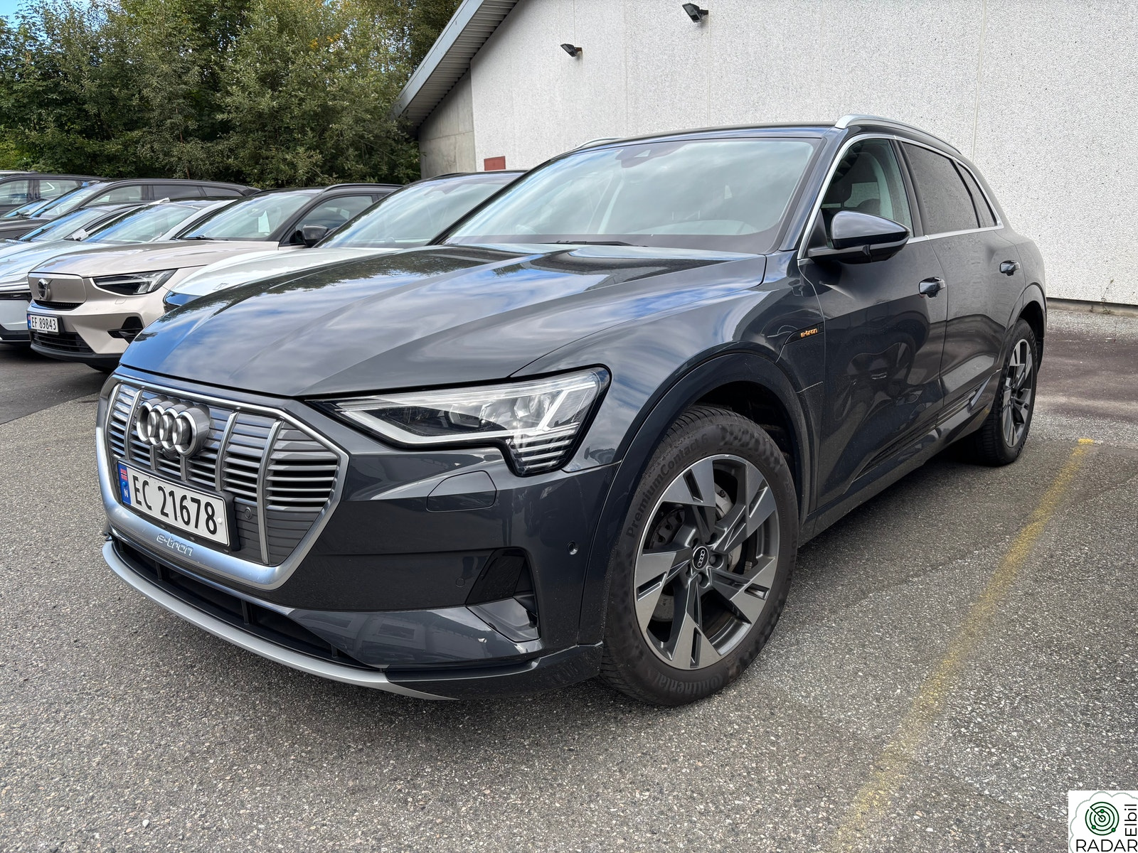 AUDI e-tron 55 55 Advanced Sport 400km Kamera Krok Skinn