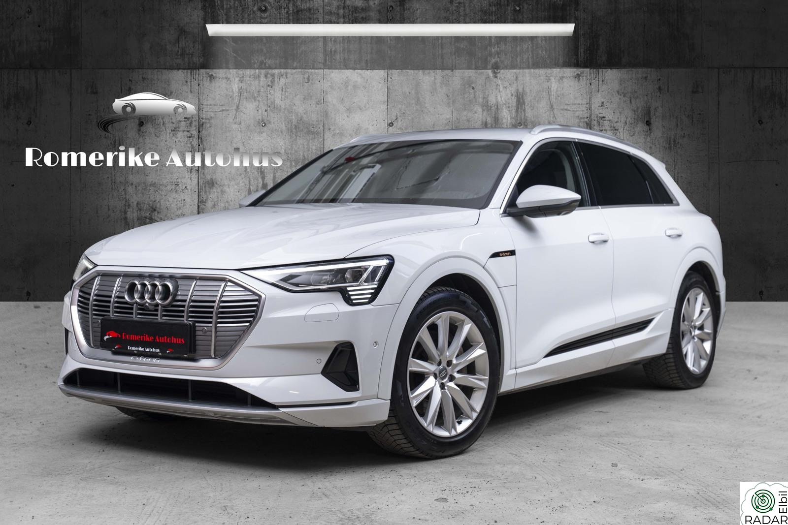 AUDI e-tron 55 55 AdvancedSport // 360kamera, Hengerfeste, PhoneBox++
