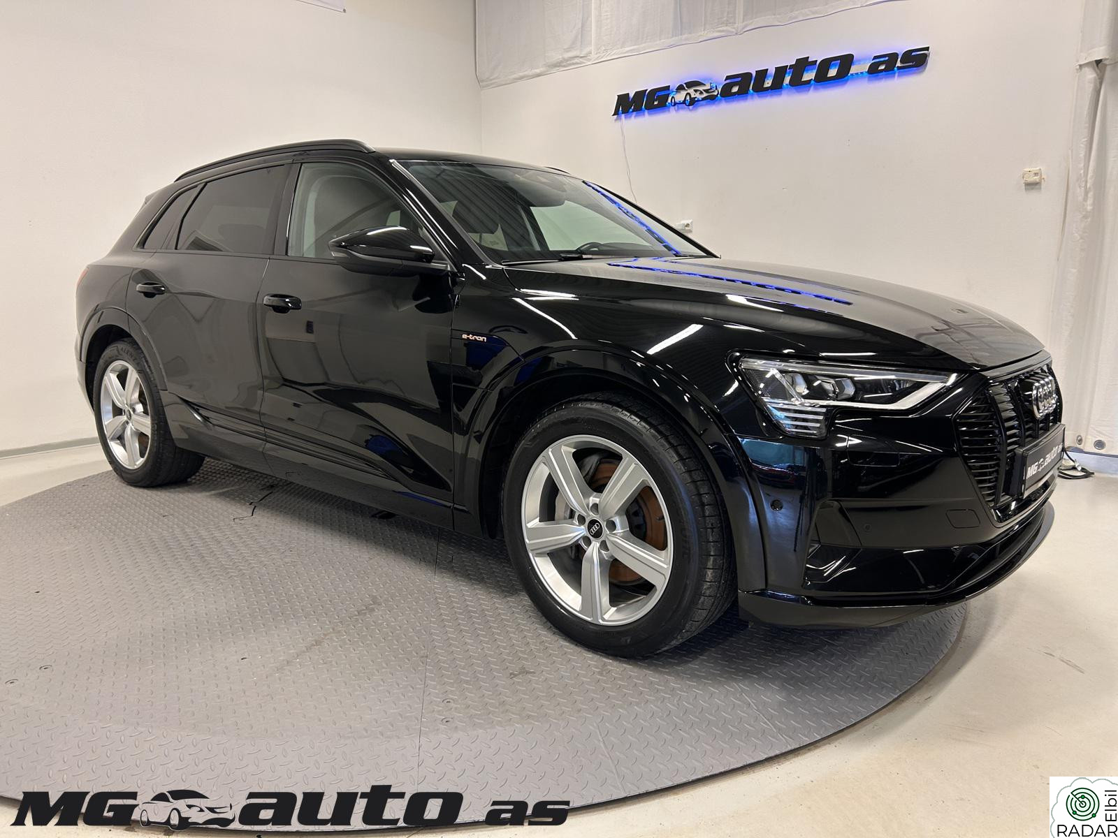 AUDI e-tron 55 55*SORT OPTIK*ADAP CRUISE*NAVI*KAMERA*B&O*KROK++