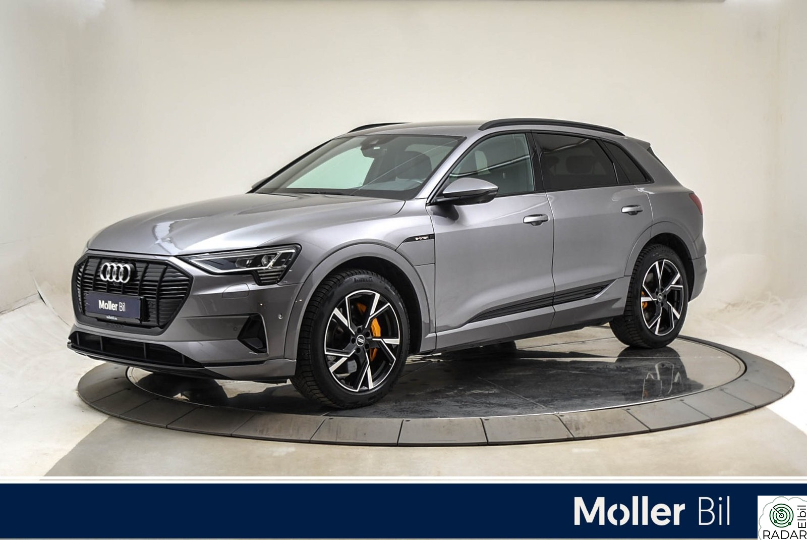 AUDI E TRON 55 55 Advanced Sport Krok/Navi/Kamera/SortOptikk