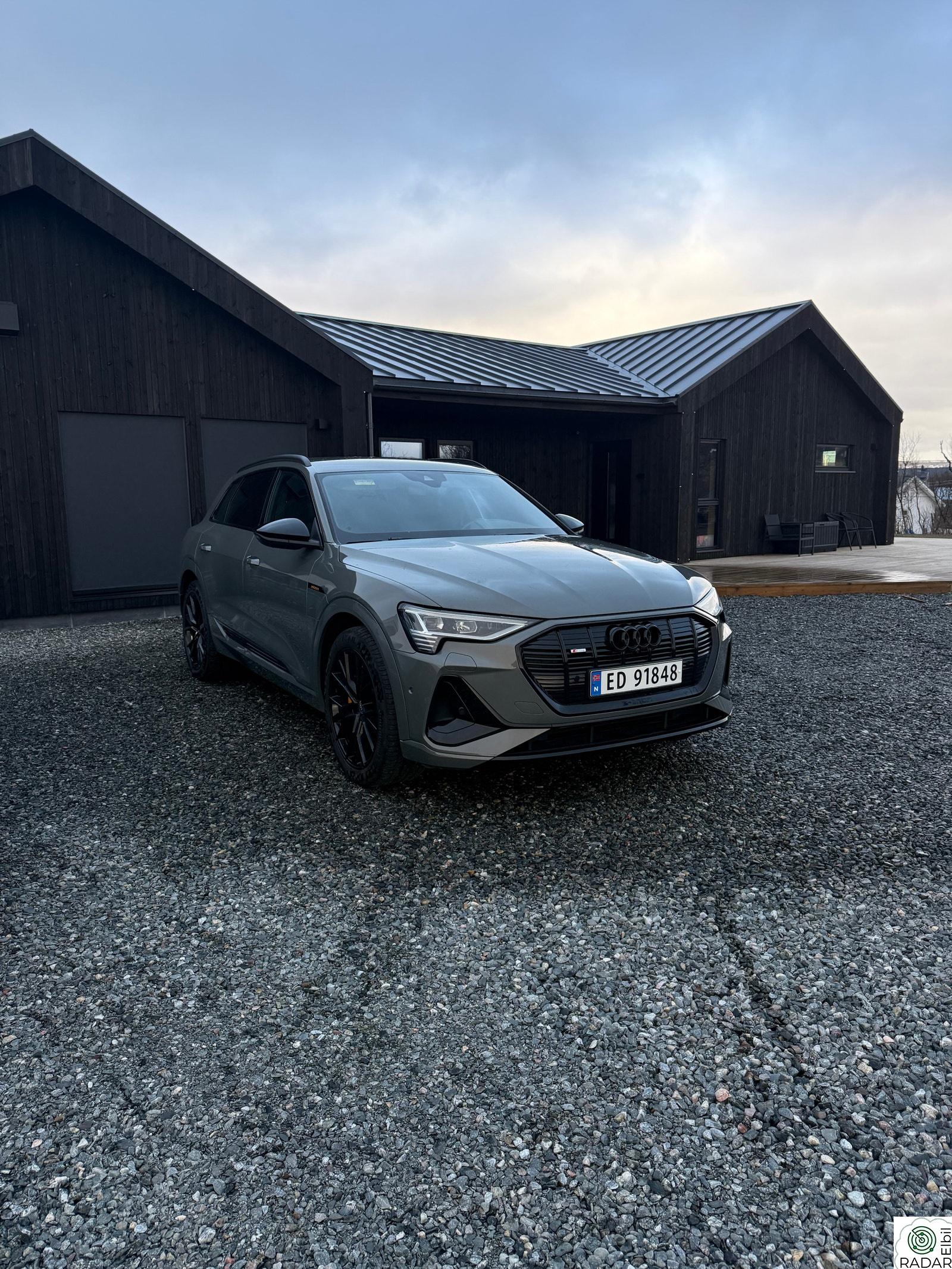AUDI E TRON 55 55 S line Sport Black Edition