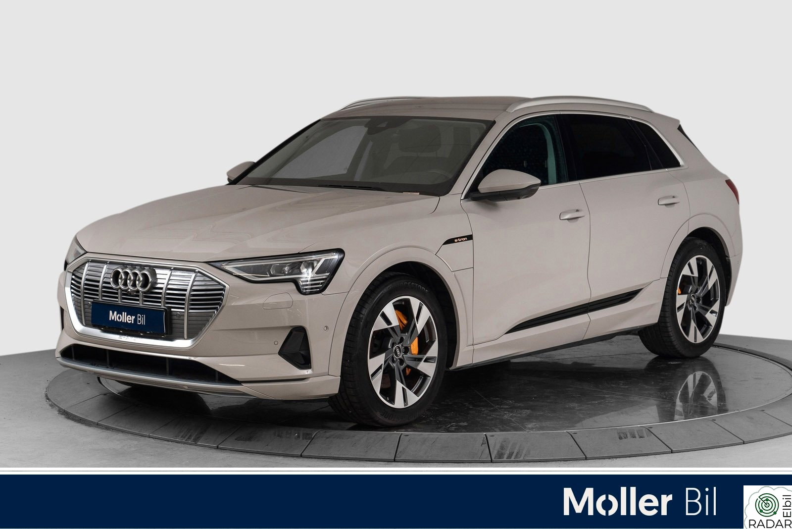 AUDI E TRON 55 55 Advanced Sport - 360kam,B&O,Matrix,Krok,Skinn,20"