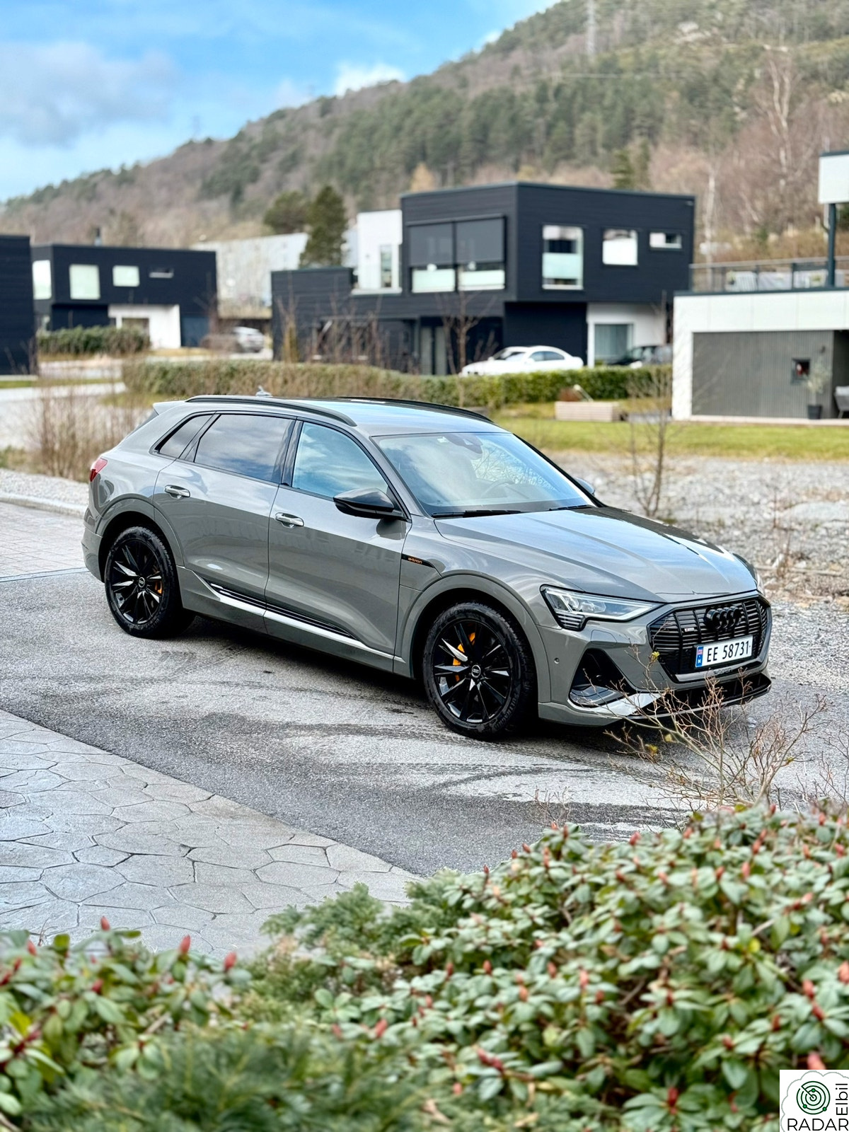 AUDI E TRON 55 55 S-line Sport Black Edition 2xS-line,B&O,Krok,360 +++