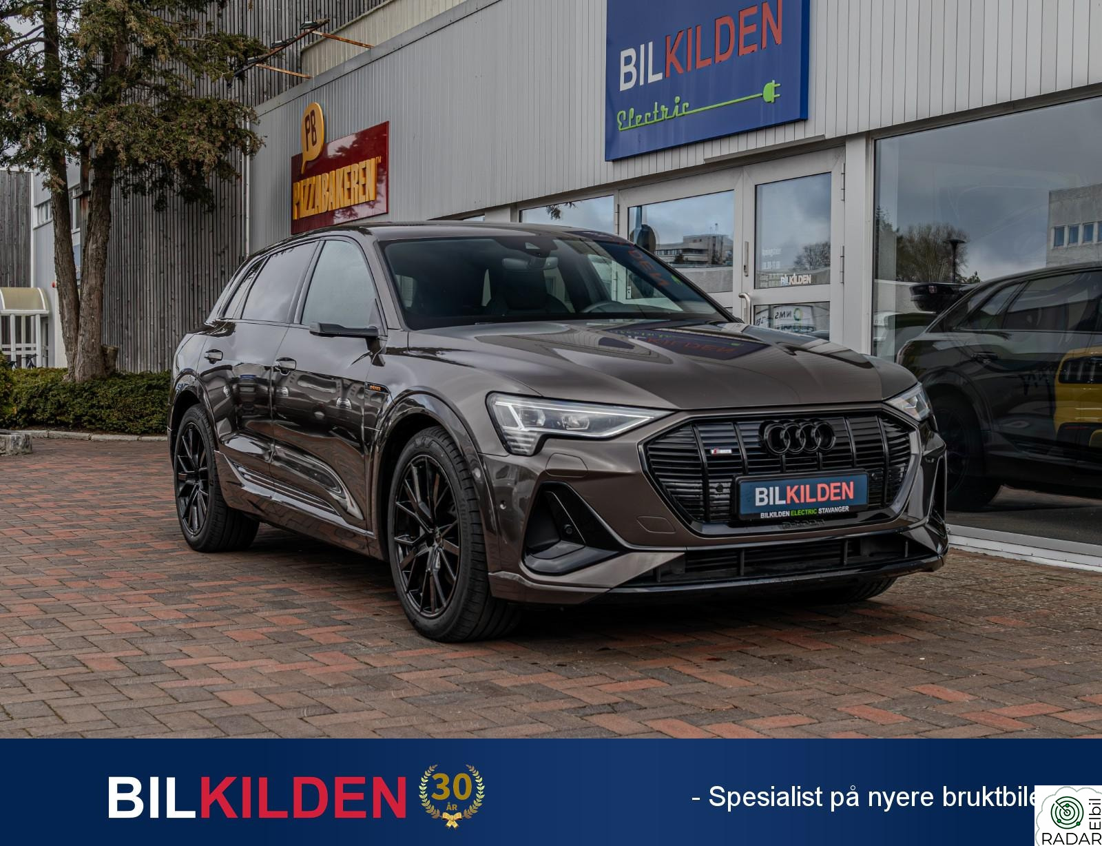 AUDI e-tron 55 55 2 x S-line, Krok, Sort Optikk, Luft, HUD, 21", Skinn