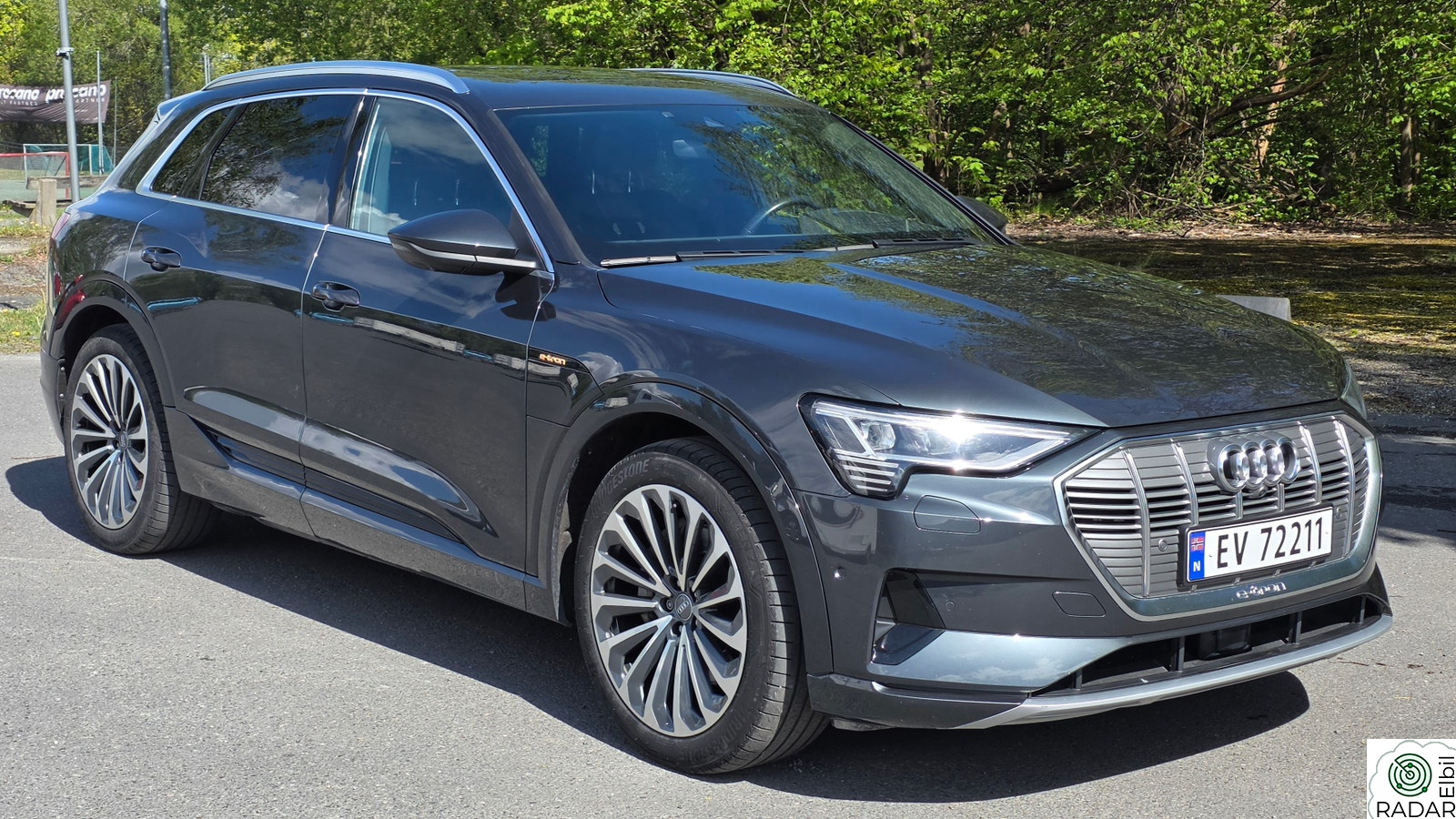AUDI e-tron 55 Exclusive, S-Line, HUD, 360, Matrix, H.feste, 21''