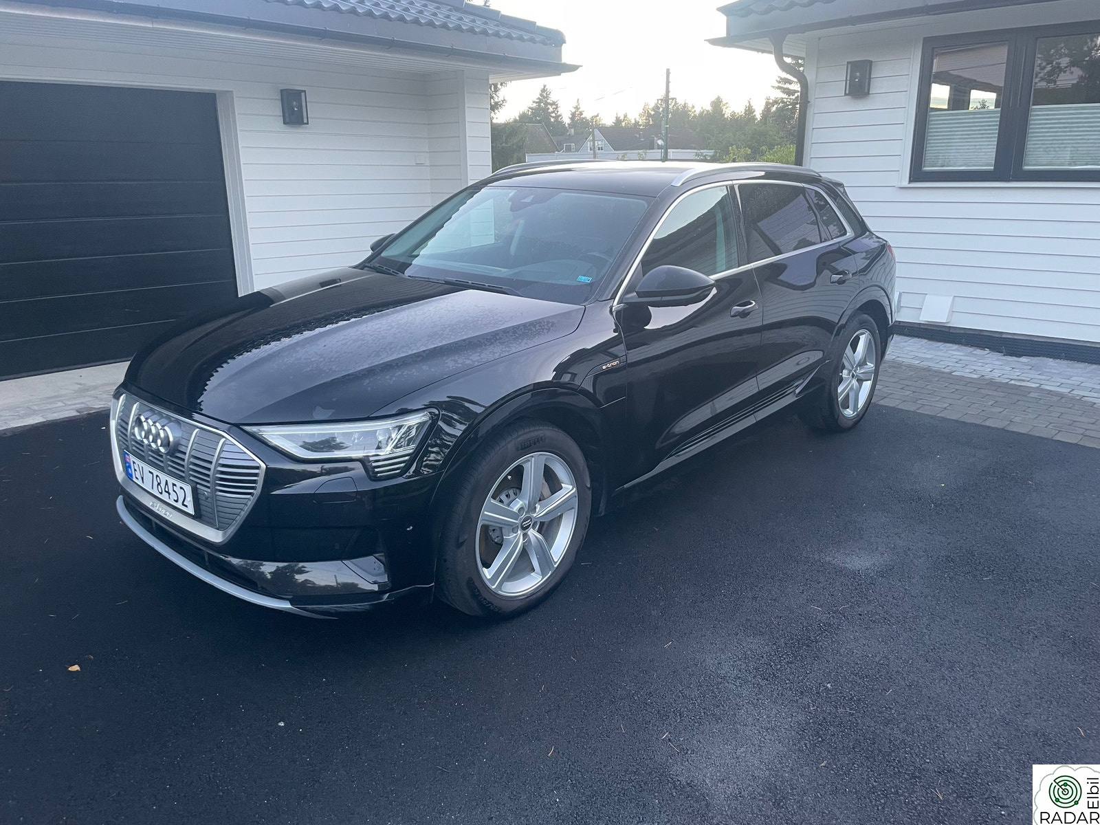 AUDI e-tron 55