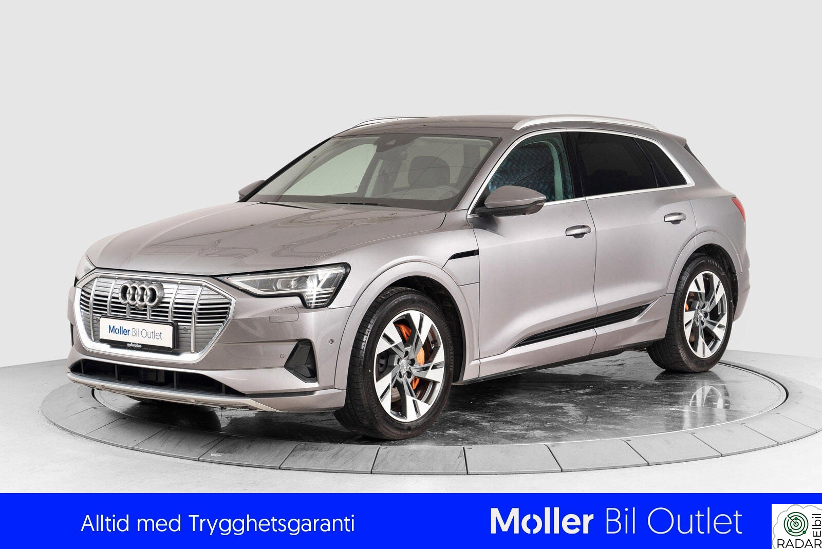 AUDI e-tron 55 Advanced Fast Track - 360kam,HUD,Matrix,Adv.key,Navi
