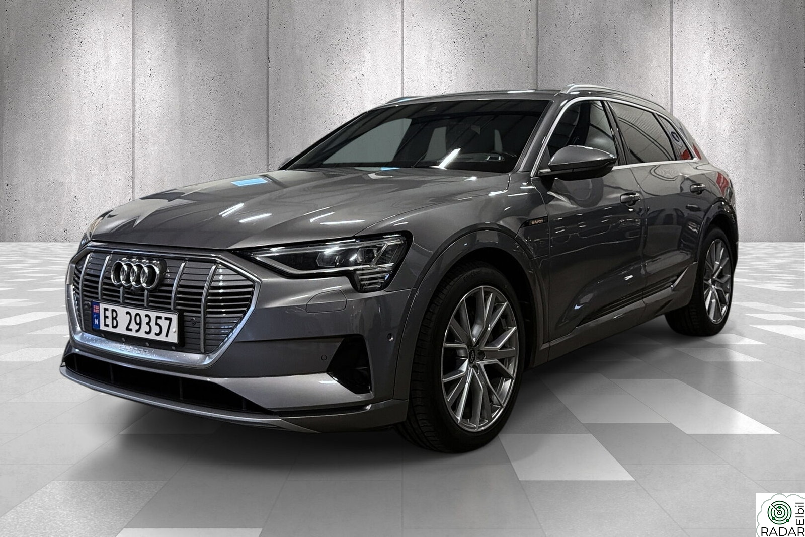 AUDI e-tron S-LINE/55/403WLTP/PANO/KAM/ACC/HUD/H.FES/1 EIER