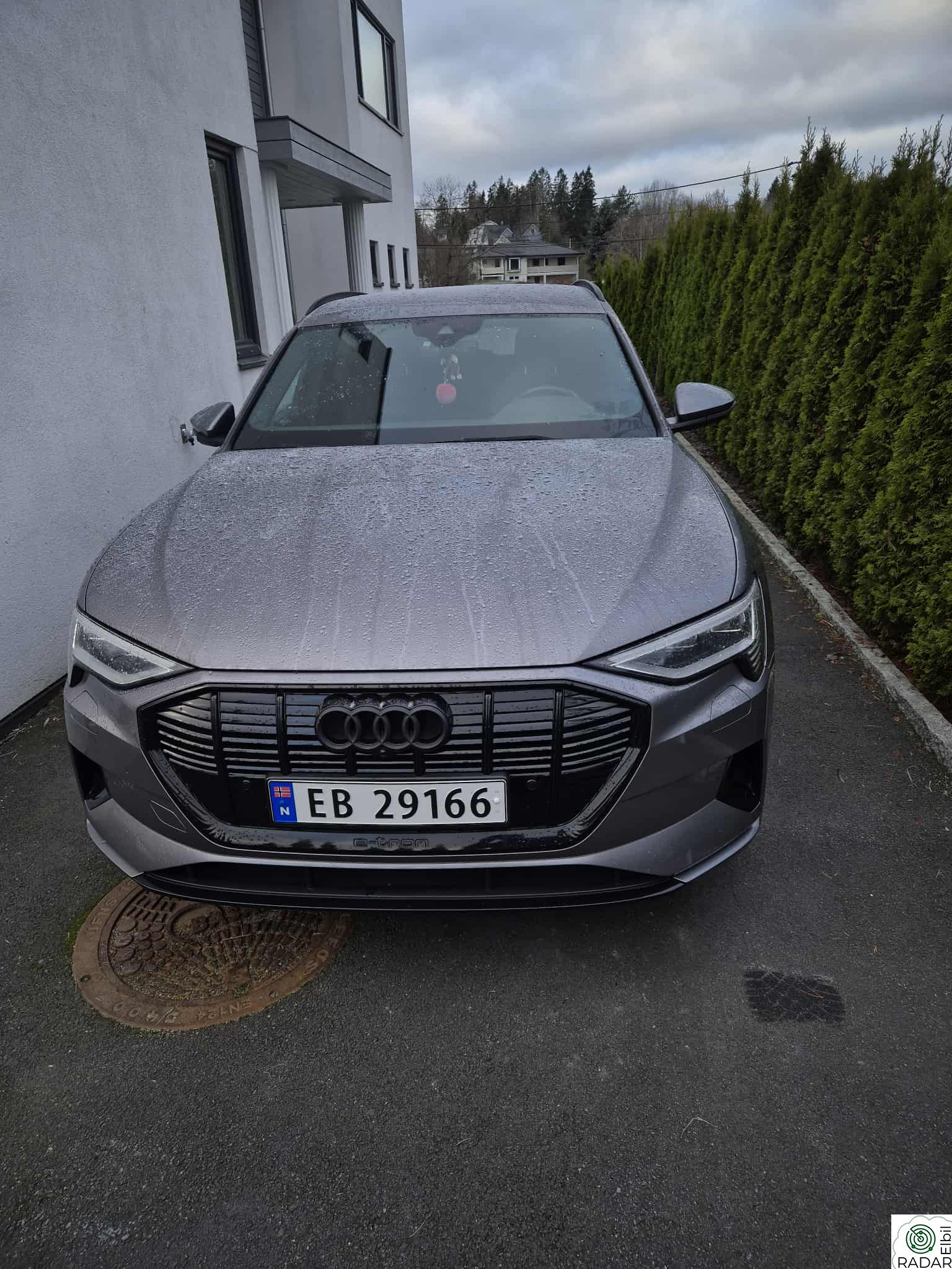 AUDI e-tron 50 50