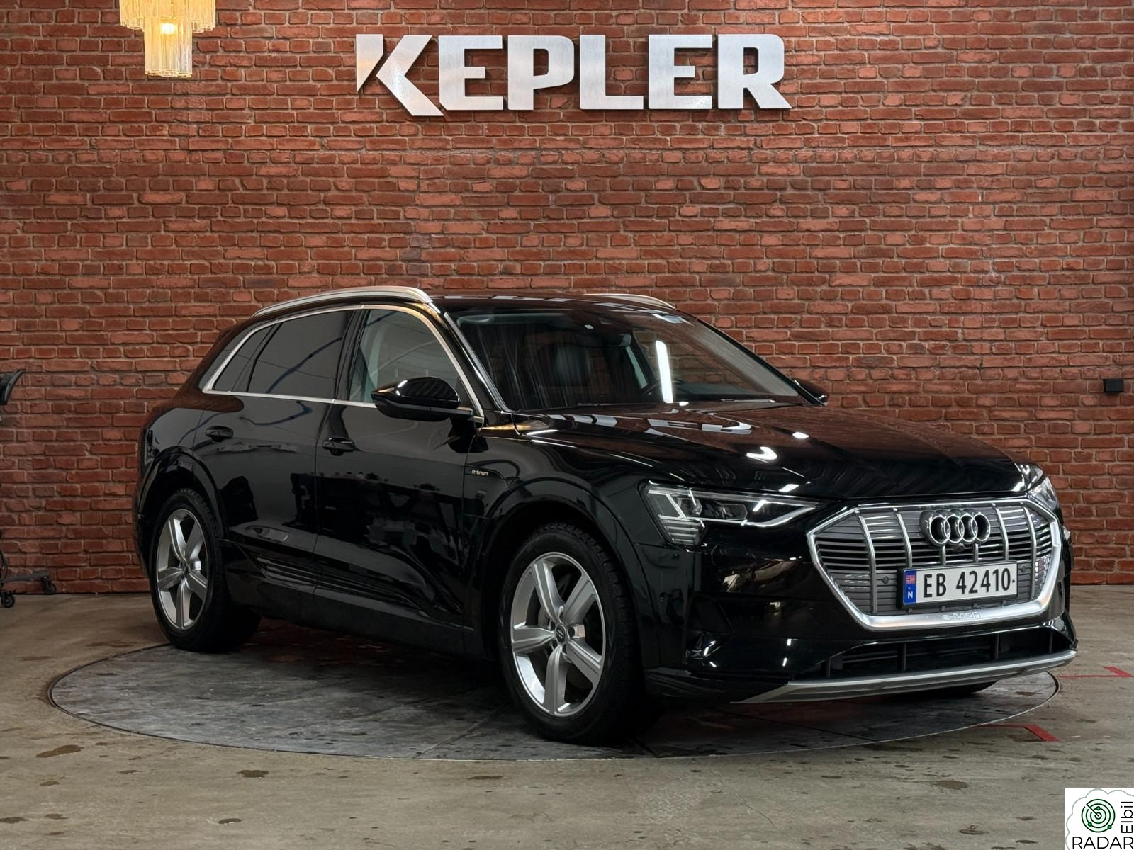 AUDI e-tron 55 55 Advanced Sport, 360 kamera, Hengerfeste, Memory sete