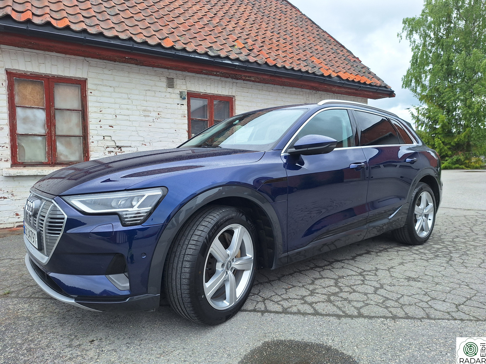 AUDI e-tron 50 50 Advanced Business/360 kamera-krok-nye sommerdekk