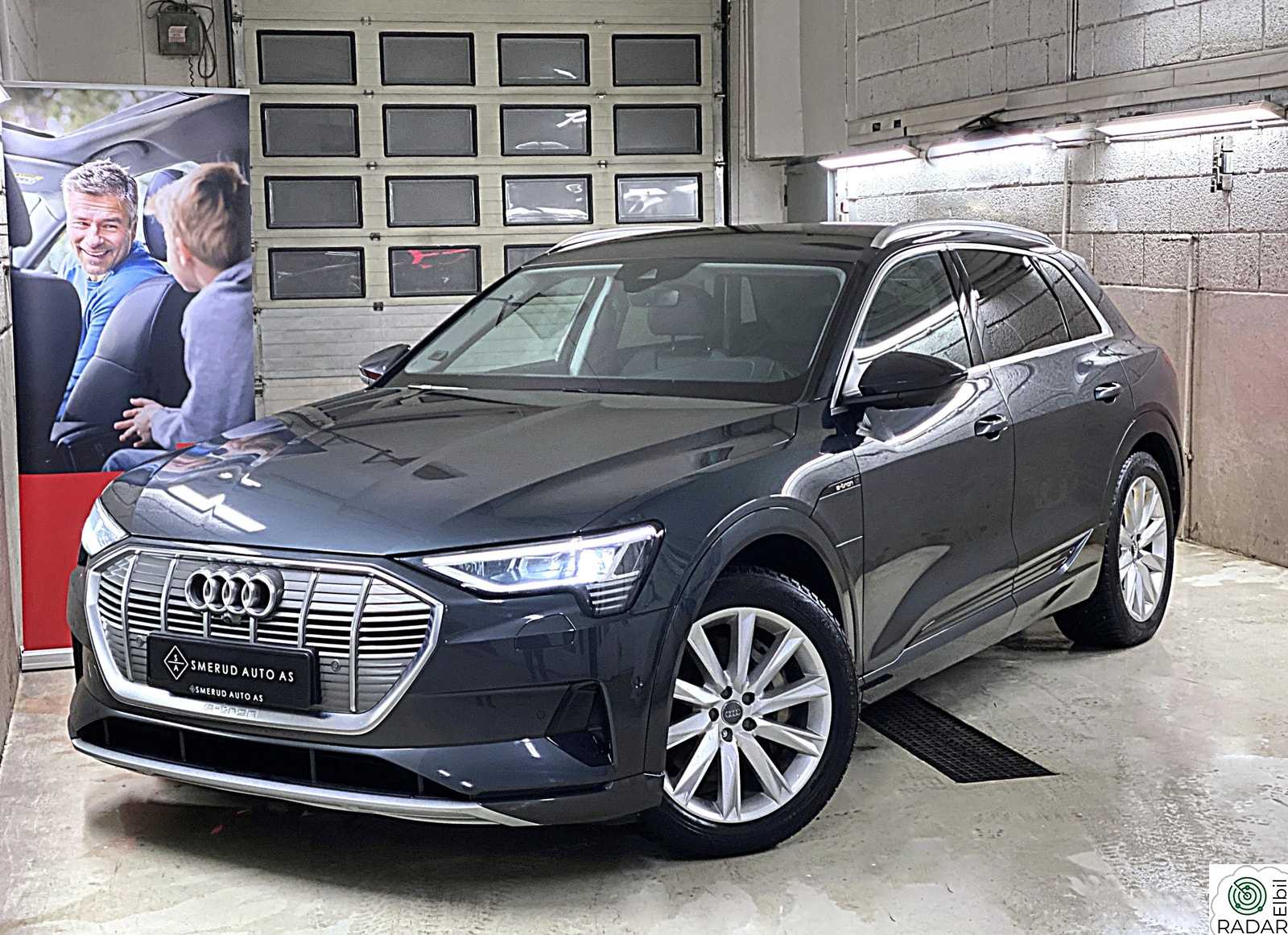 AUDI e-tron 50 50 | 4X4 | Advanced | 360kamera | Skinn | Krok | ACC
