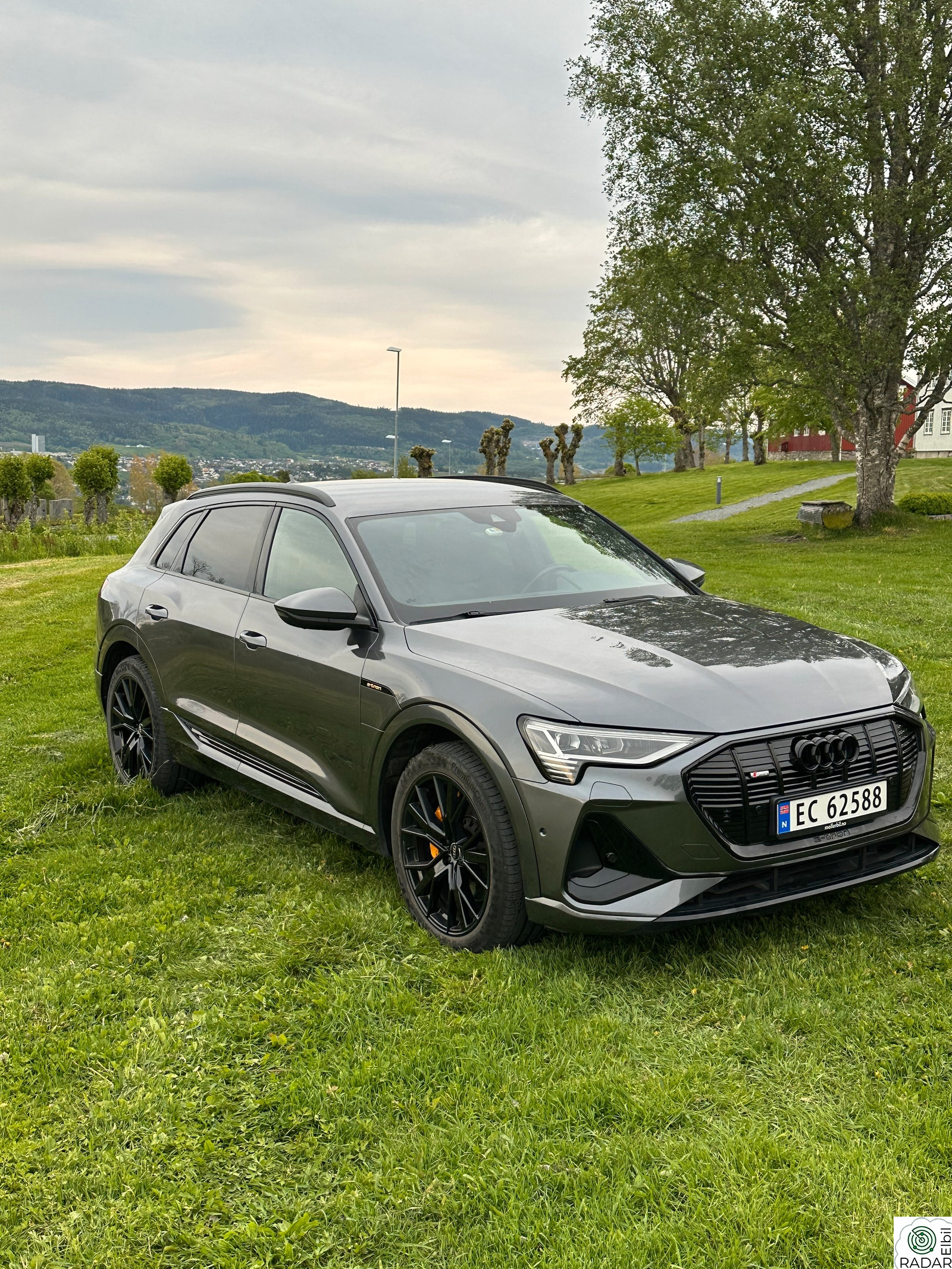 AUDI E TRON 55 55 S line Sport