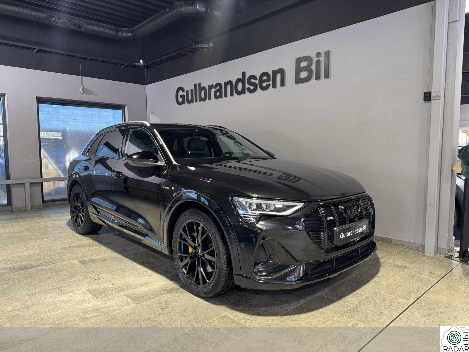 AUDI E TRON 55 55/S-line/Blackedition/ACC/Matrix/B&O/360Kamera/Krok/21