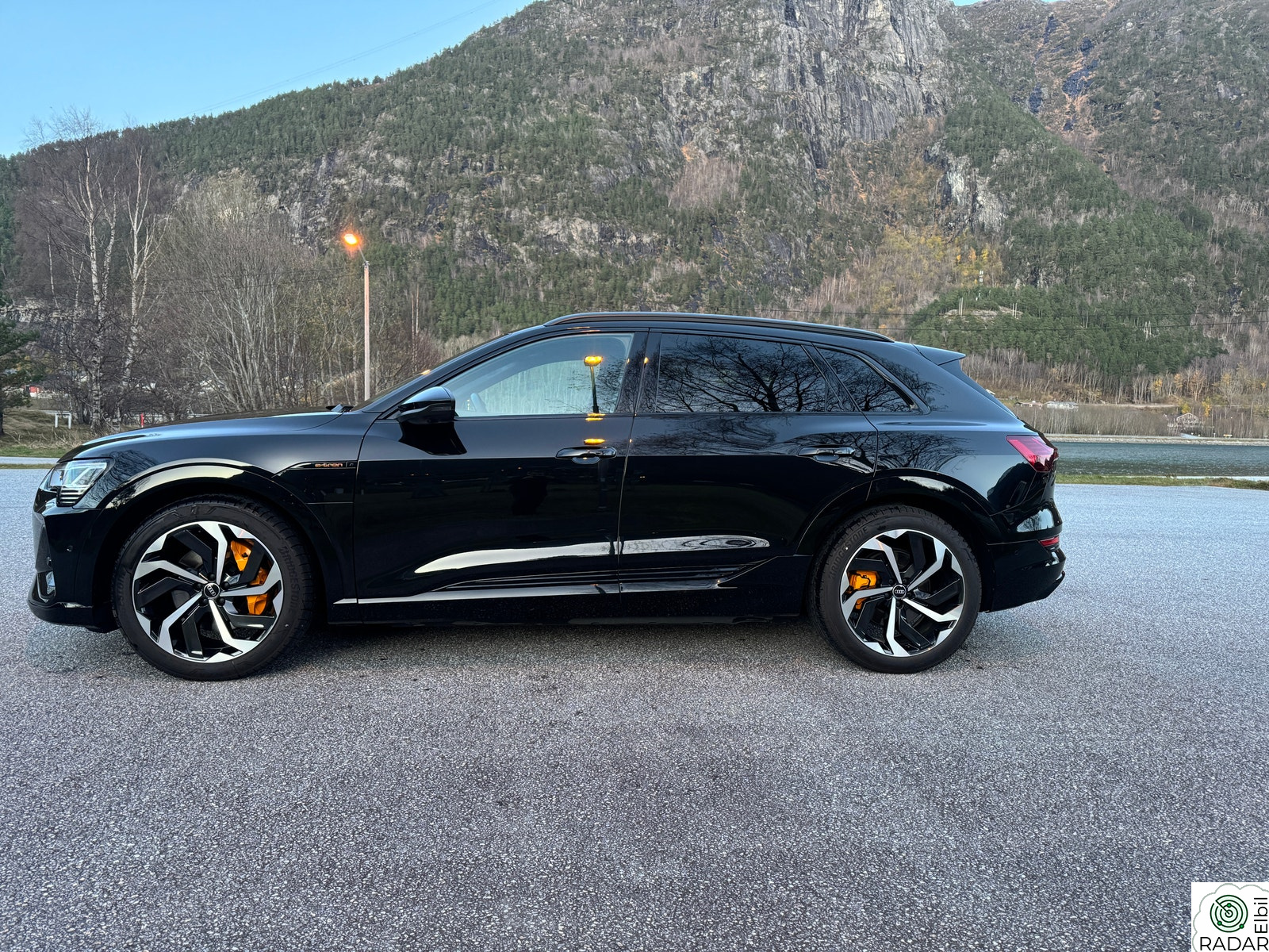 AUDI E TRON 55 55 S line Sport