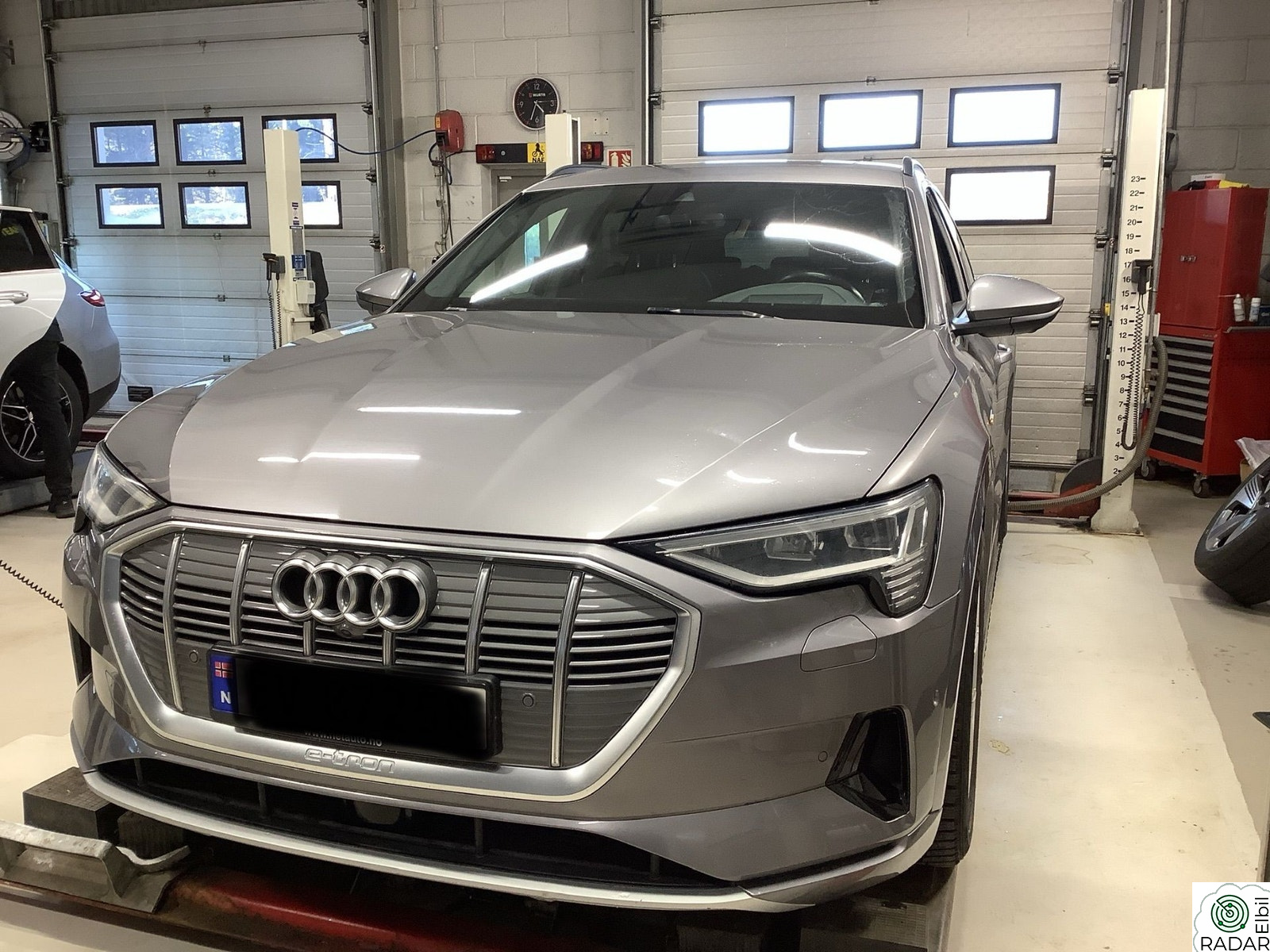 AUDI e-tron 55
