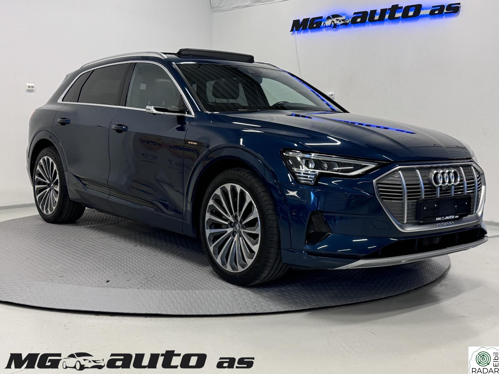 AUDI e-tron 55 EXCLUSIVE*S-LINE*VALCONA*MATRIX*PANO*360*HUD*B&O++