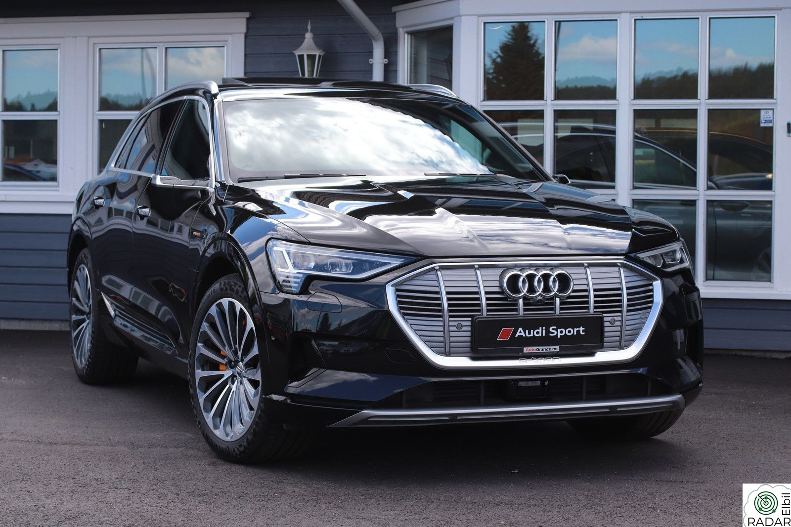 AUDI e-tron 55 QUATTRO S-SETER NATTSYN KROK PANO HUD B&O MATRIX ACC