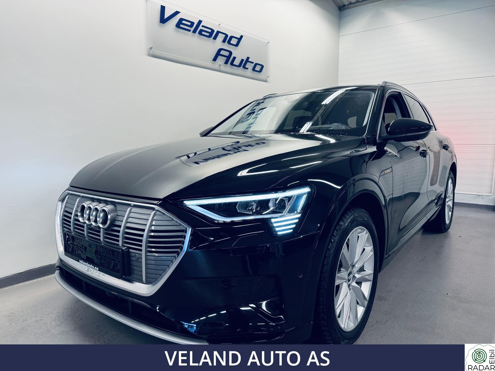 AUDI e-tron 55 ADVANCED "FAST TRACK" - ÈN EIER - MEGET LAV KM!!!!