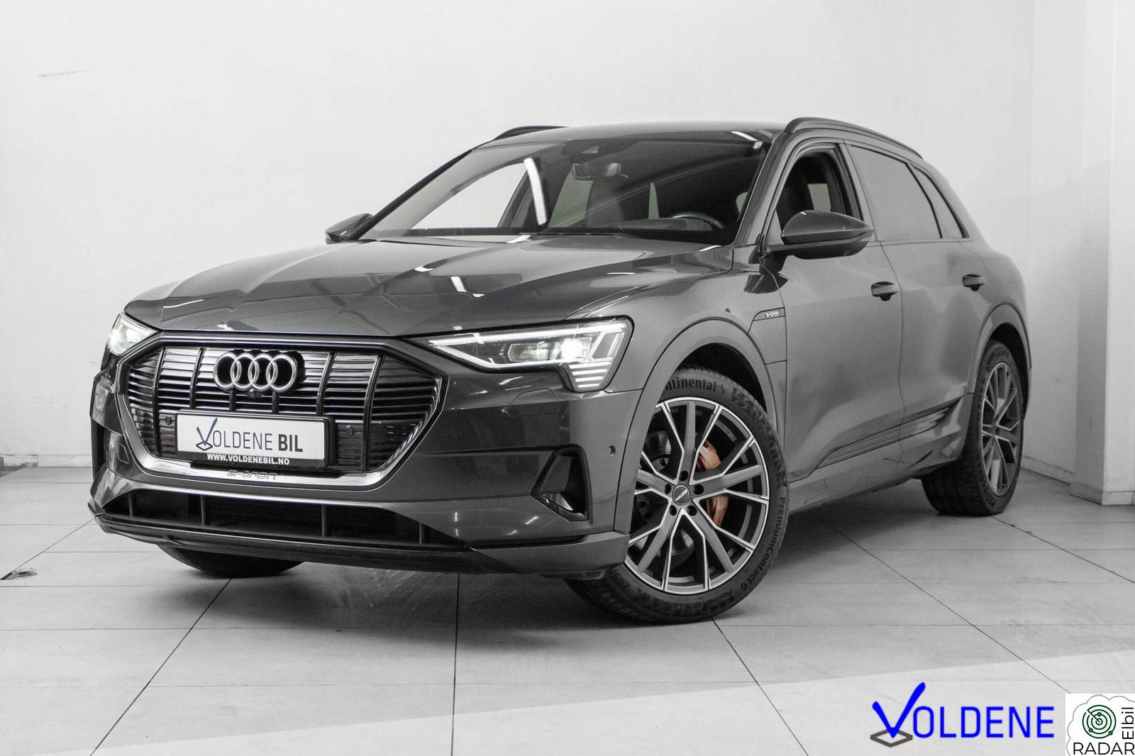 AUDI e-tron 55 - Sort opt.-S-line-HUD-B&O-Krok-Matrix-360-Skinn+++