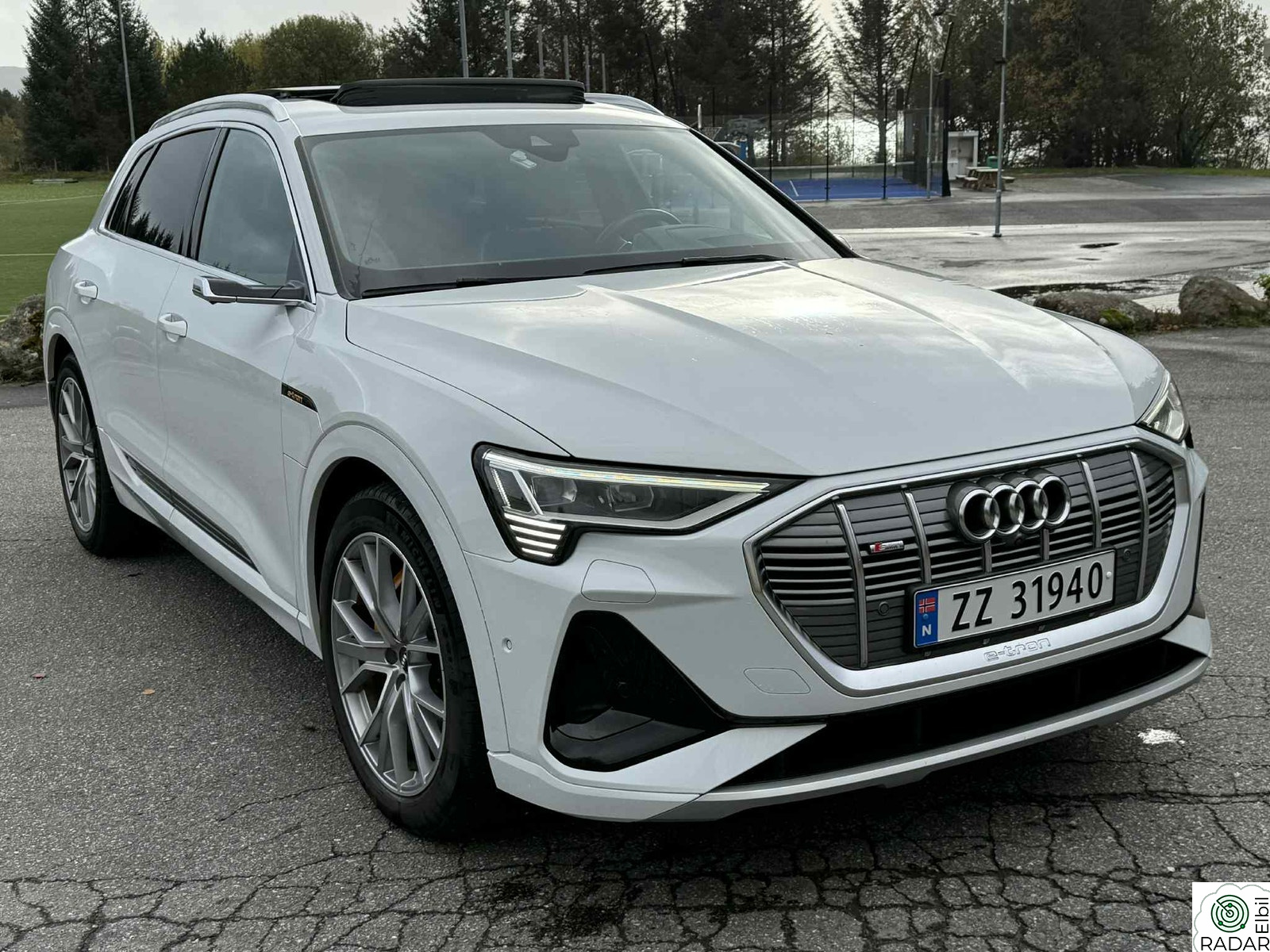 AUDI e-tron 50 50 Advanced business