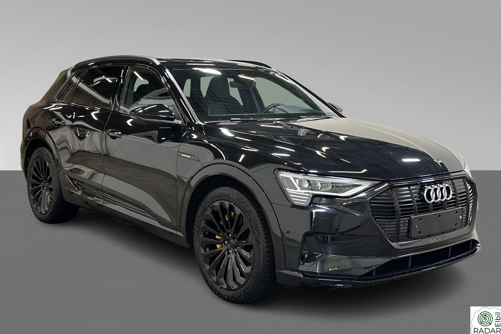 AUDI e-tron 55 quattro S line, Valcona, SoftClose, Pano, HUD og B&O