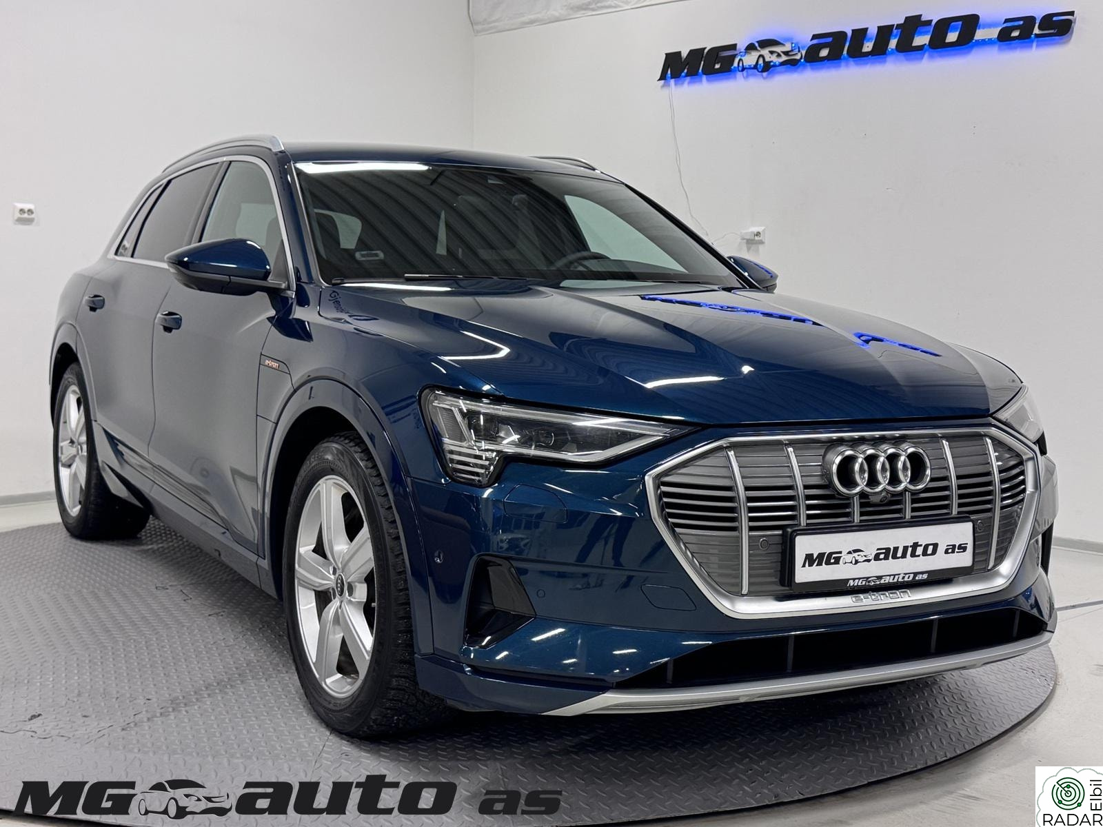 AUDI e-tron 55 55*S-LINE*360 KAMERA*NATTKAMERA*MATRIX*BANG*RATTVARME++