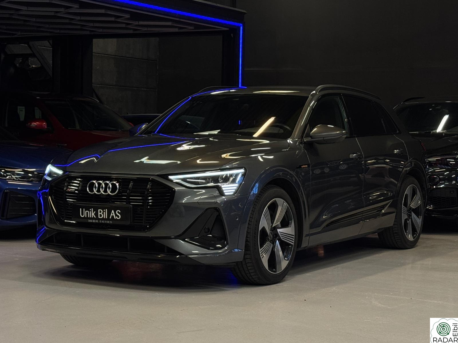 AUDI e-tron 55 55/ S-LINE/ 1 EIER/ BLACK OPTIC/ MATRIX/ S. SETER/ ACC