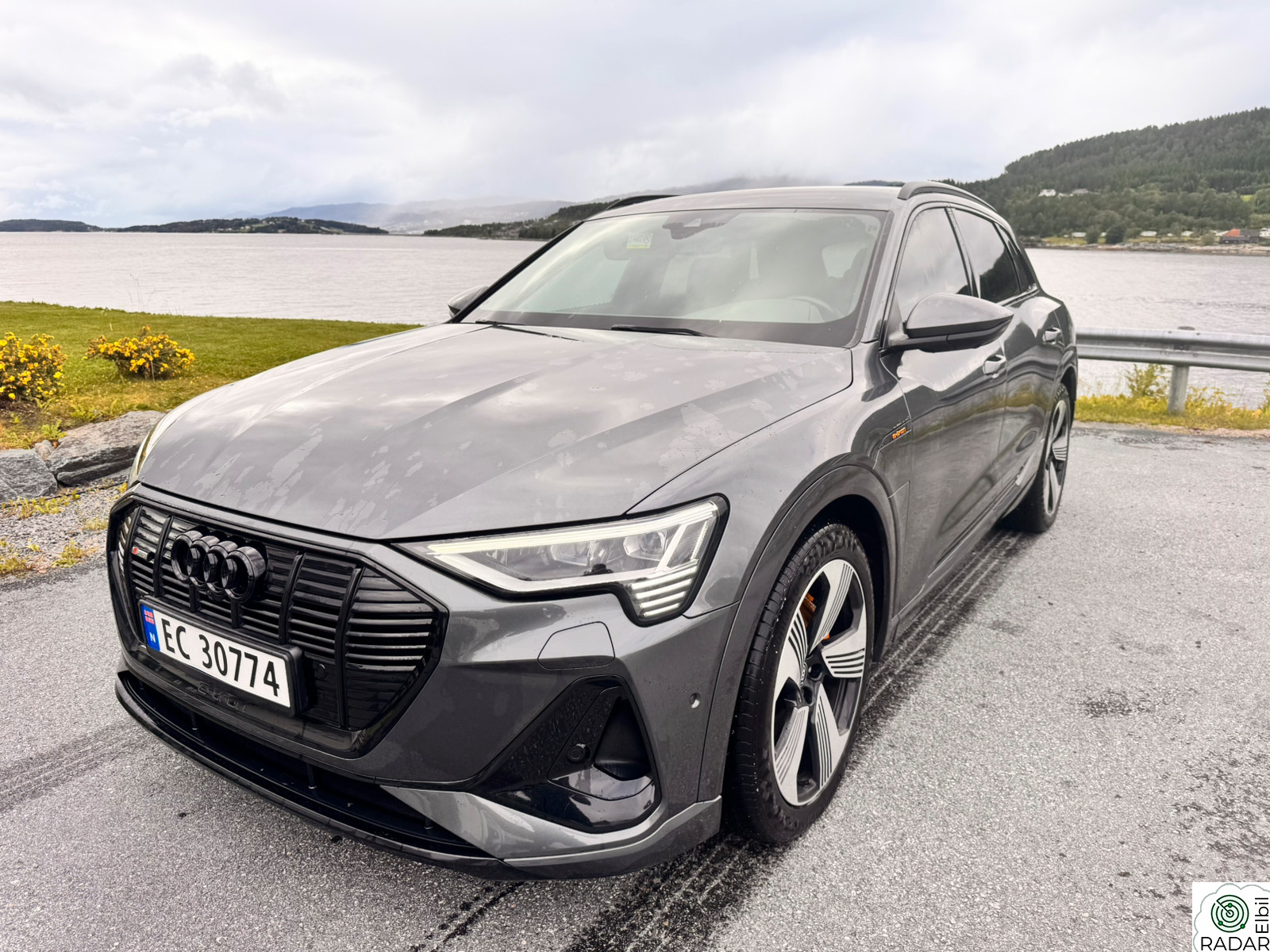 AUDI e-tron 55 55 4x4 S-Line/LED/360 kamera/Navigasjonssystem