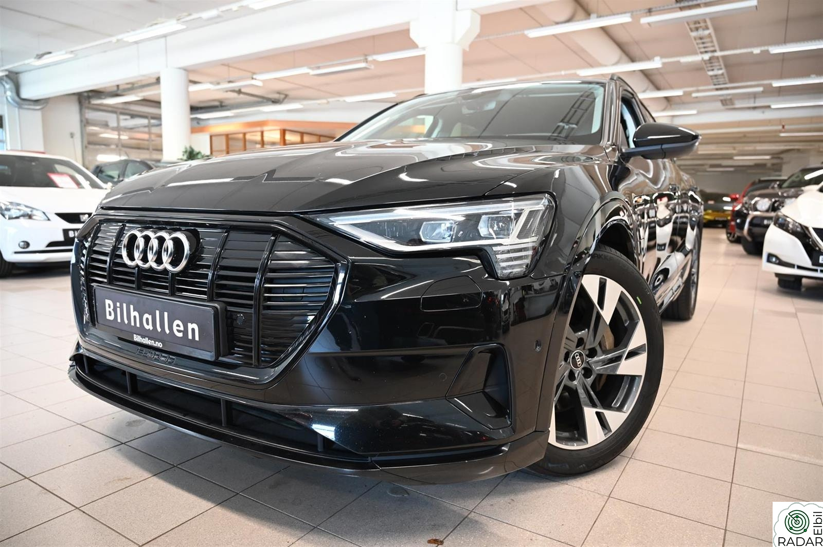 AUDI e-tron 50 50 Quattro Advanced Black Pack m/Skinn/Kamera/Krok++