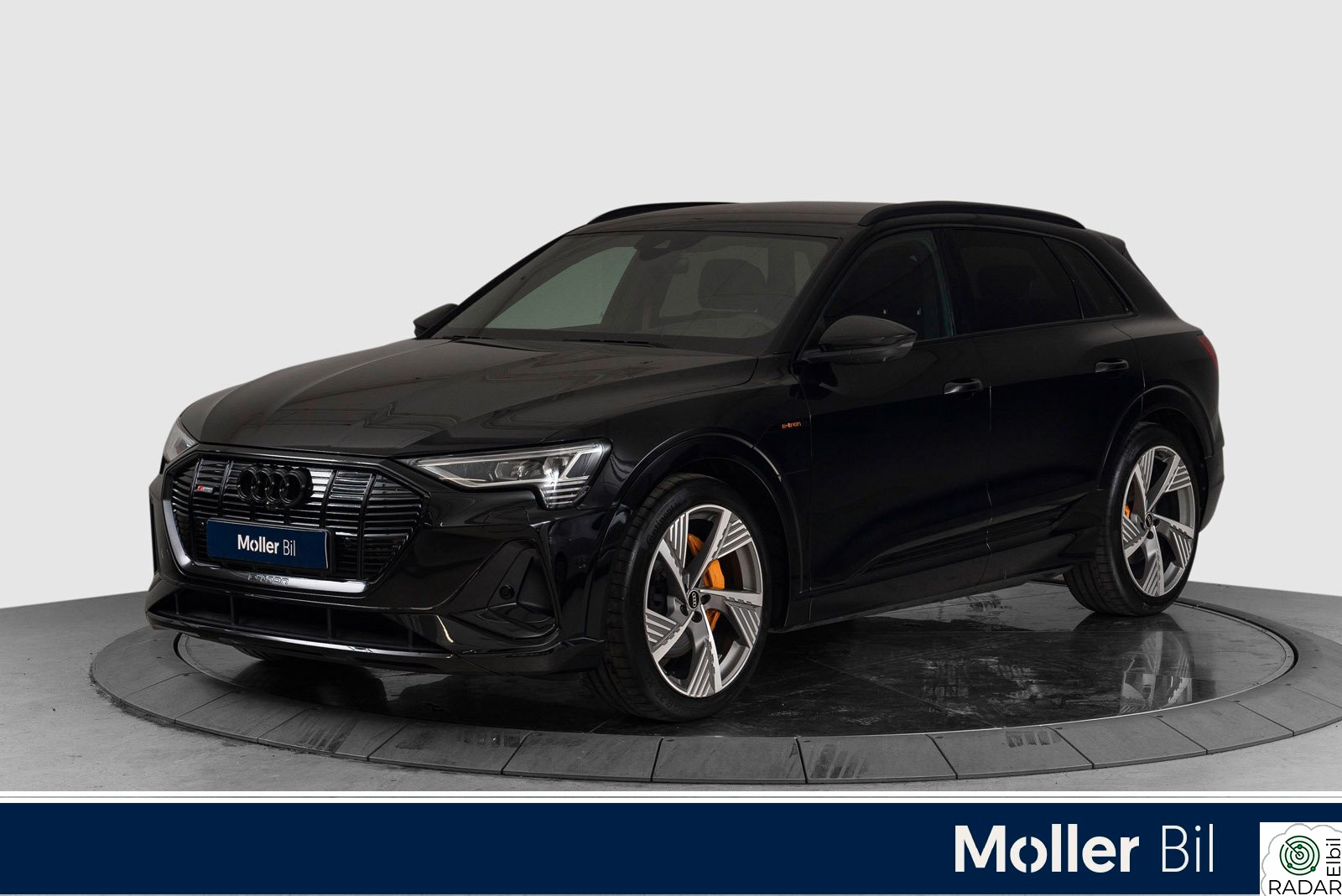 AUDI E TRON 55 55 S line Sp black edition - 360kam,HUD,B&O,Matrix,Krok